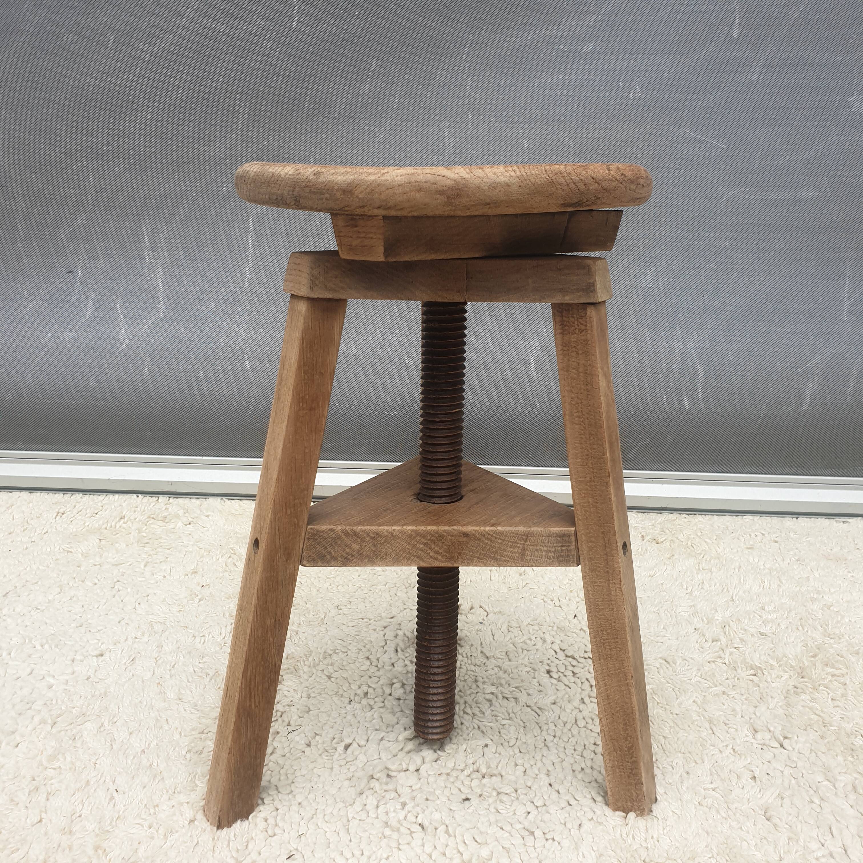 Watchmaker's stool with oak screw