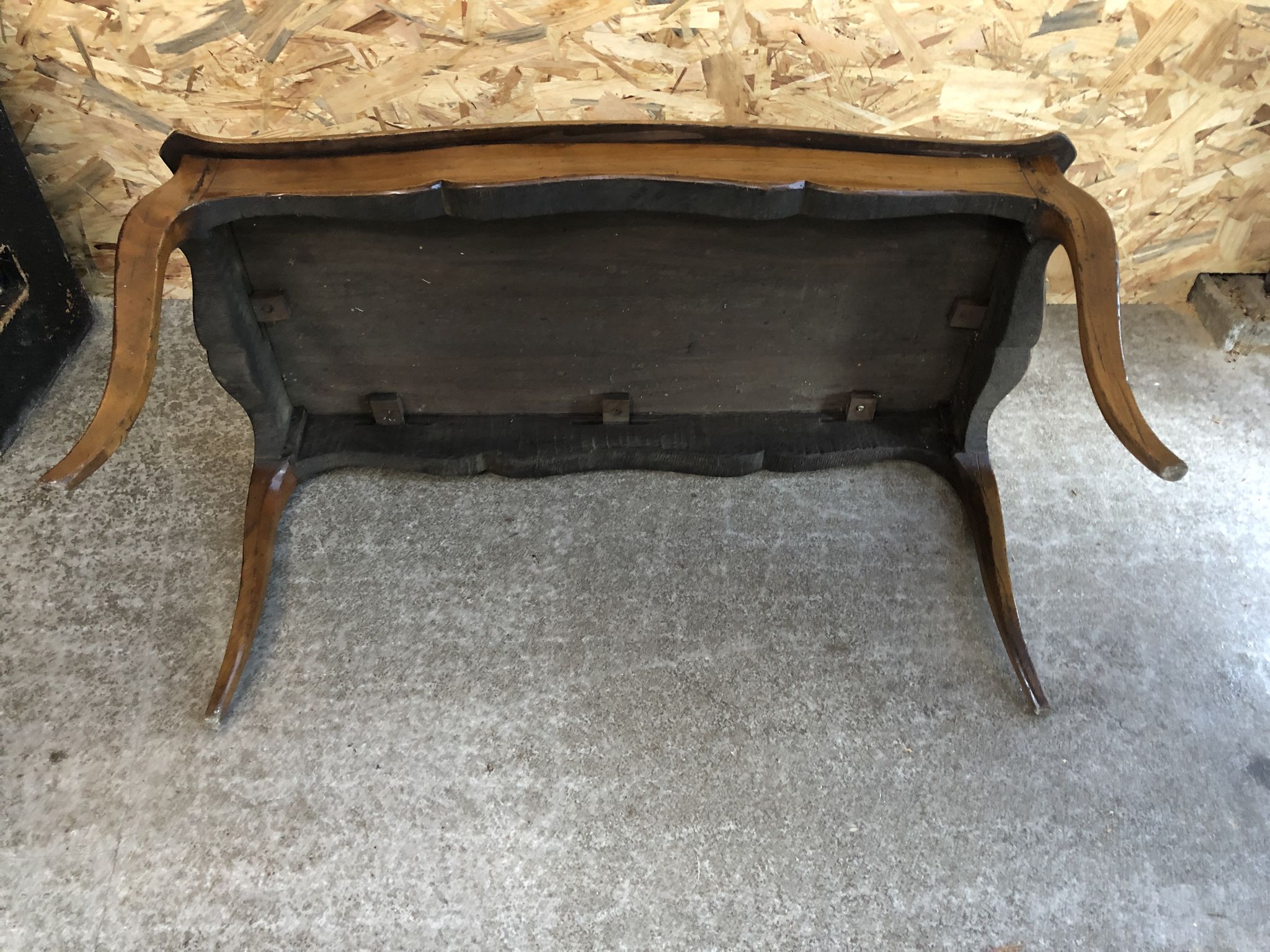Old Coffee Table Style Louis XV Wood Chevillé Legs Curved Vintage