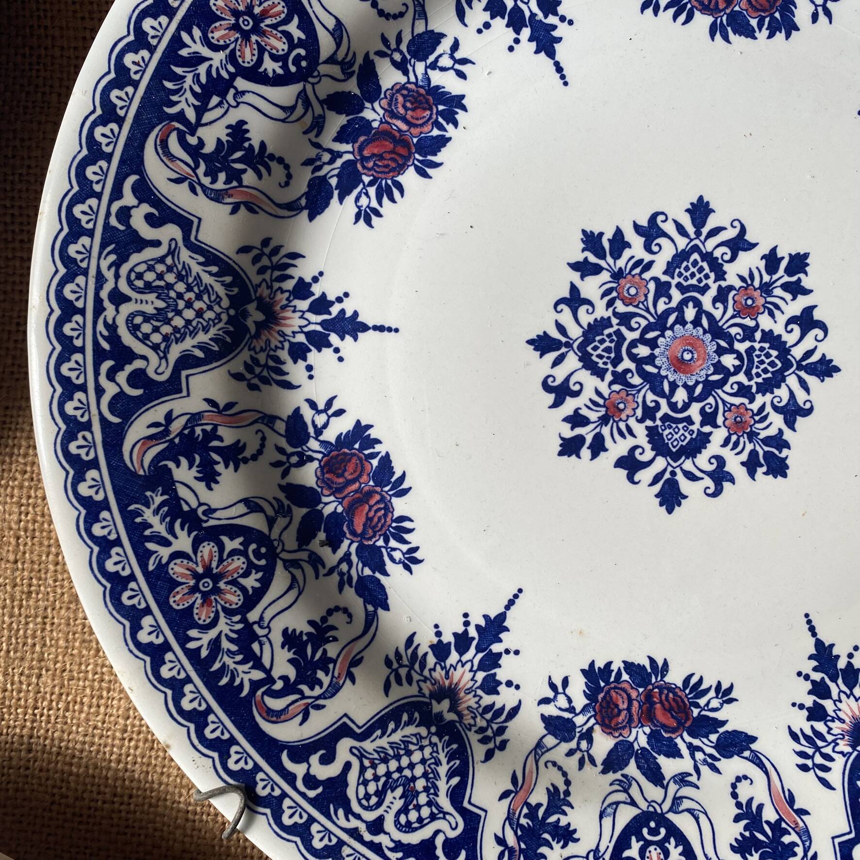 Flat plates Gien Renaissance, wall decoration