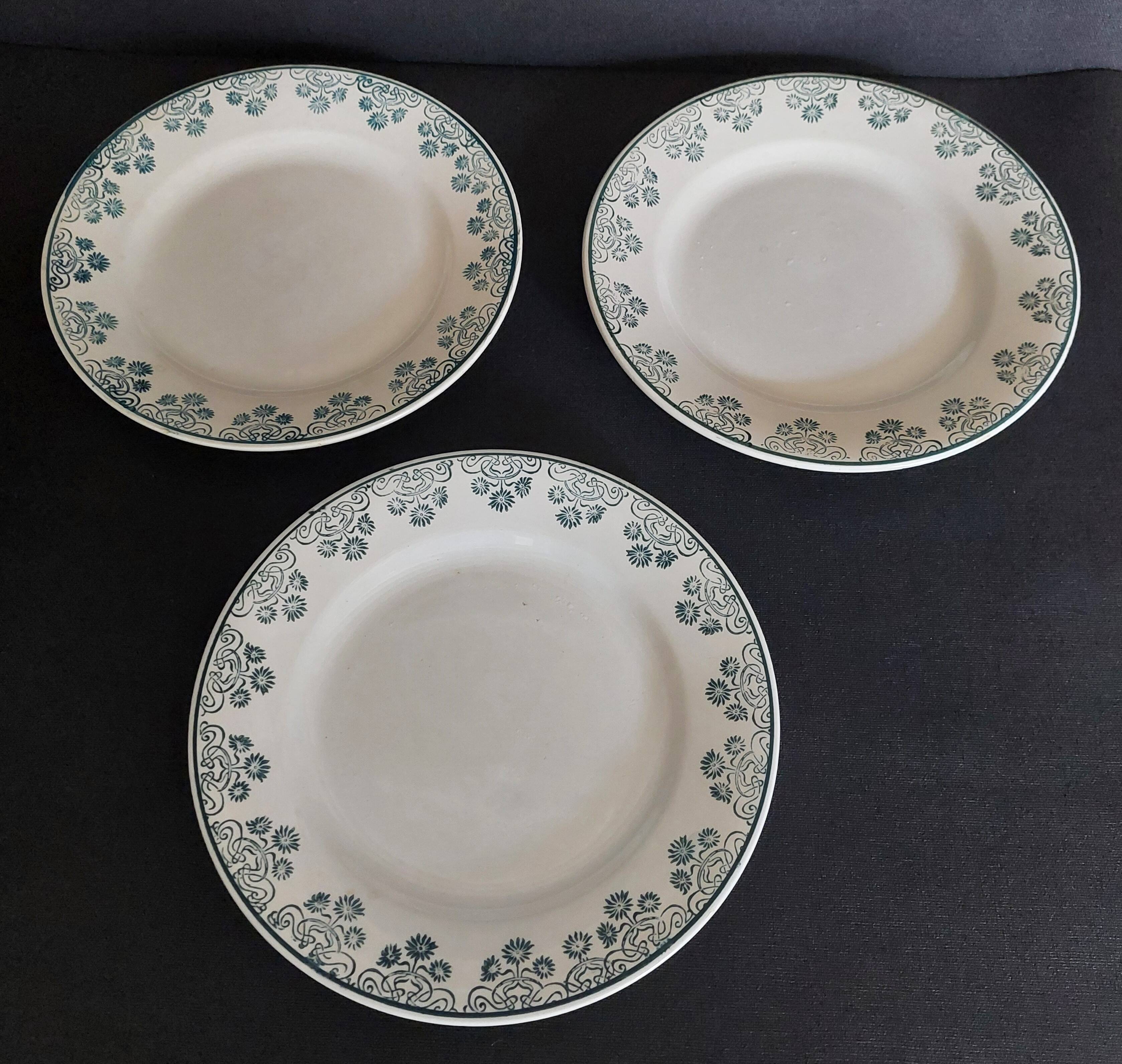 Flat plates in Digoin & Sarreguemines ironstone earthenware