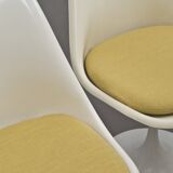 Set of 8 Tulip chairs by Eero Saarinen