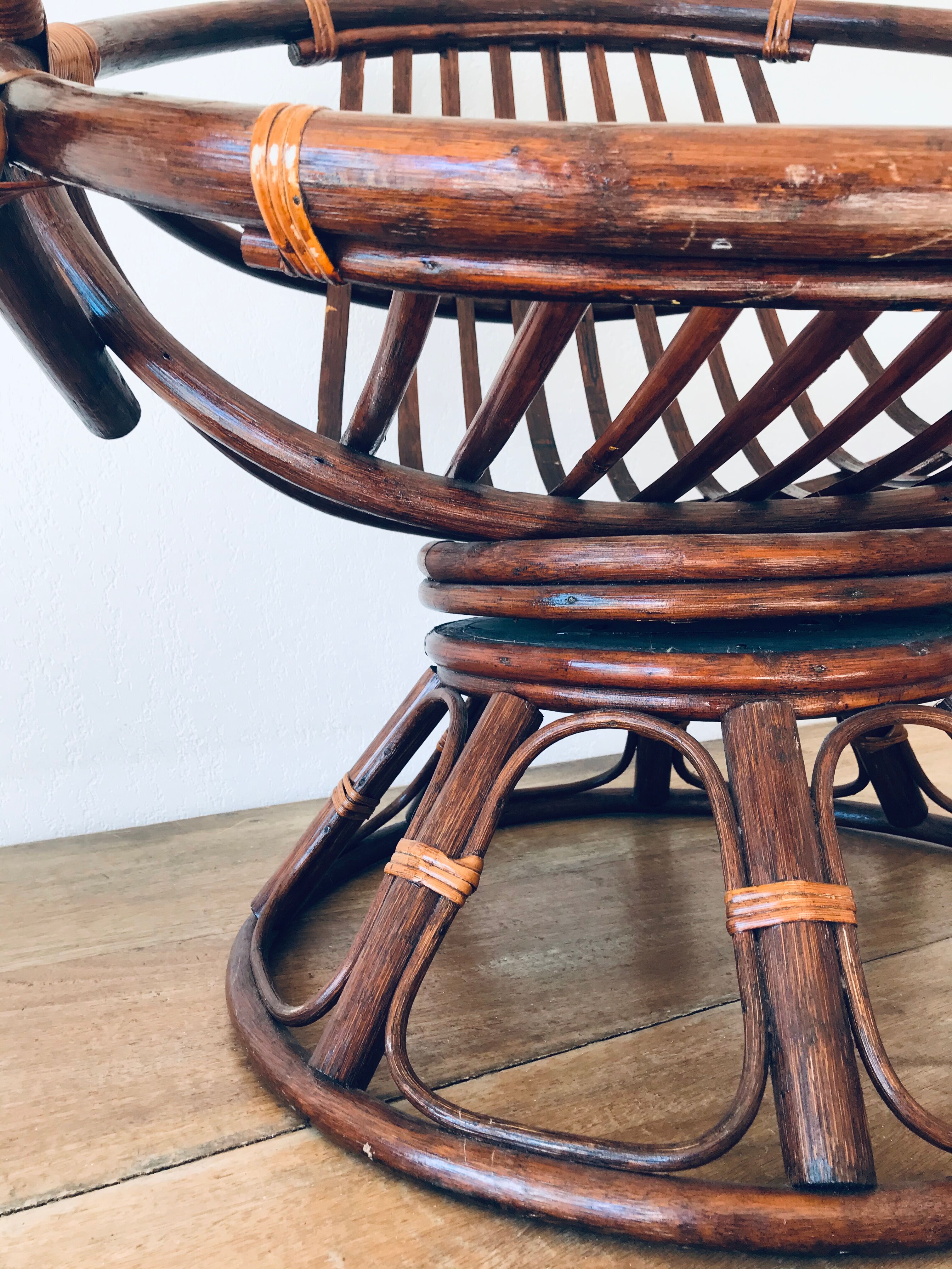 Rotating rattan chair