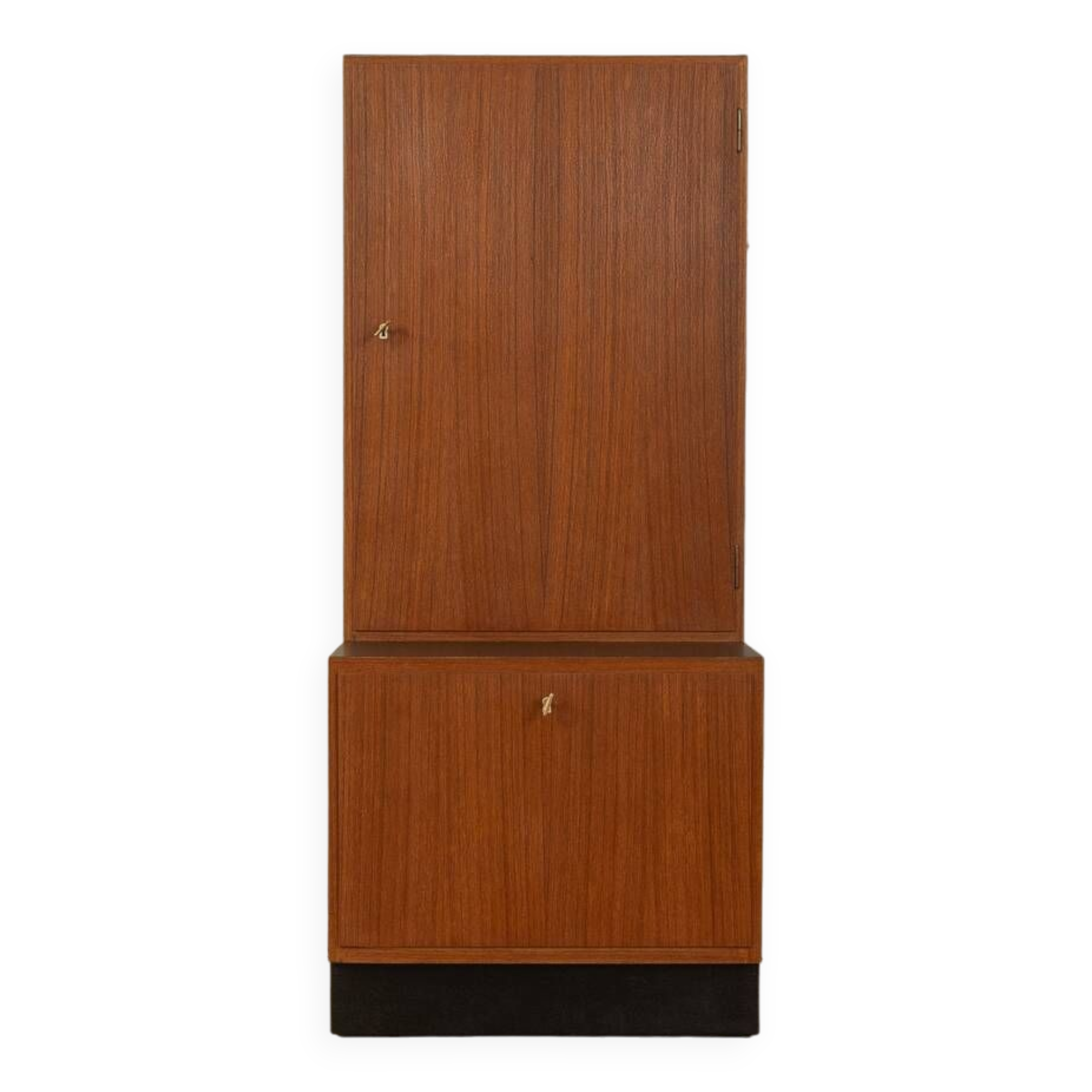 1960s Dresser