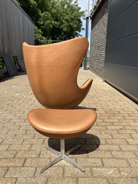 Fritz Hansen Egg Chair + Ottoman, Camel Cognac leder 1968 !!