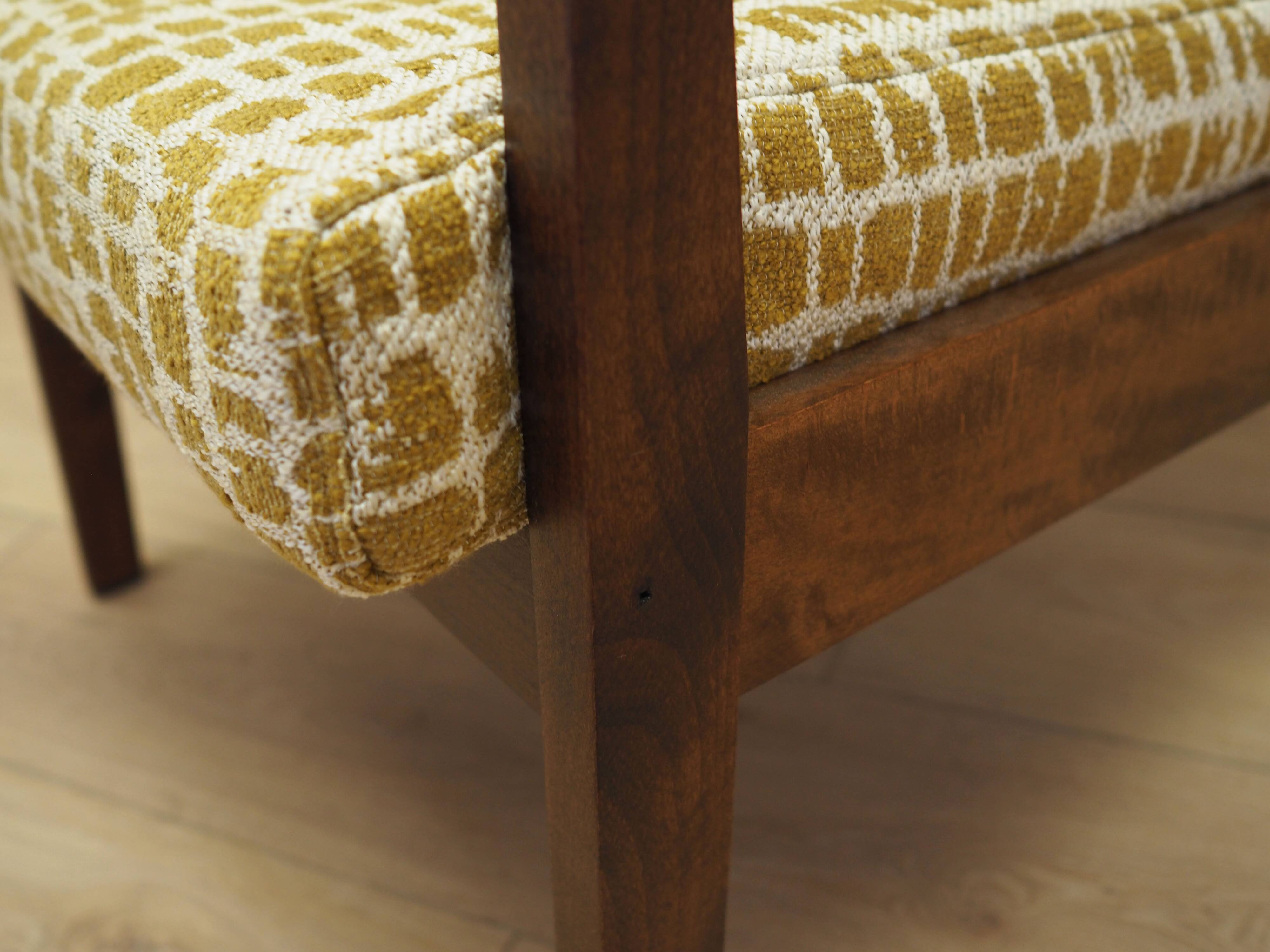 Fauteuil en hêtre, design danois, années 1970, production : Danemark