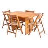 Table et 4 chaises pliantes en bois de pin et hêtre. Conception rationaliste. Vintage. France, 70's