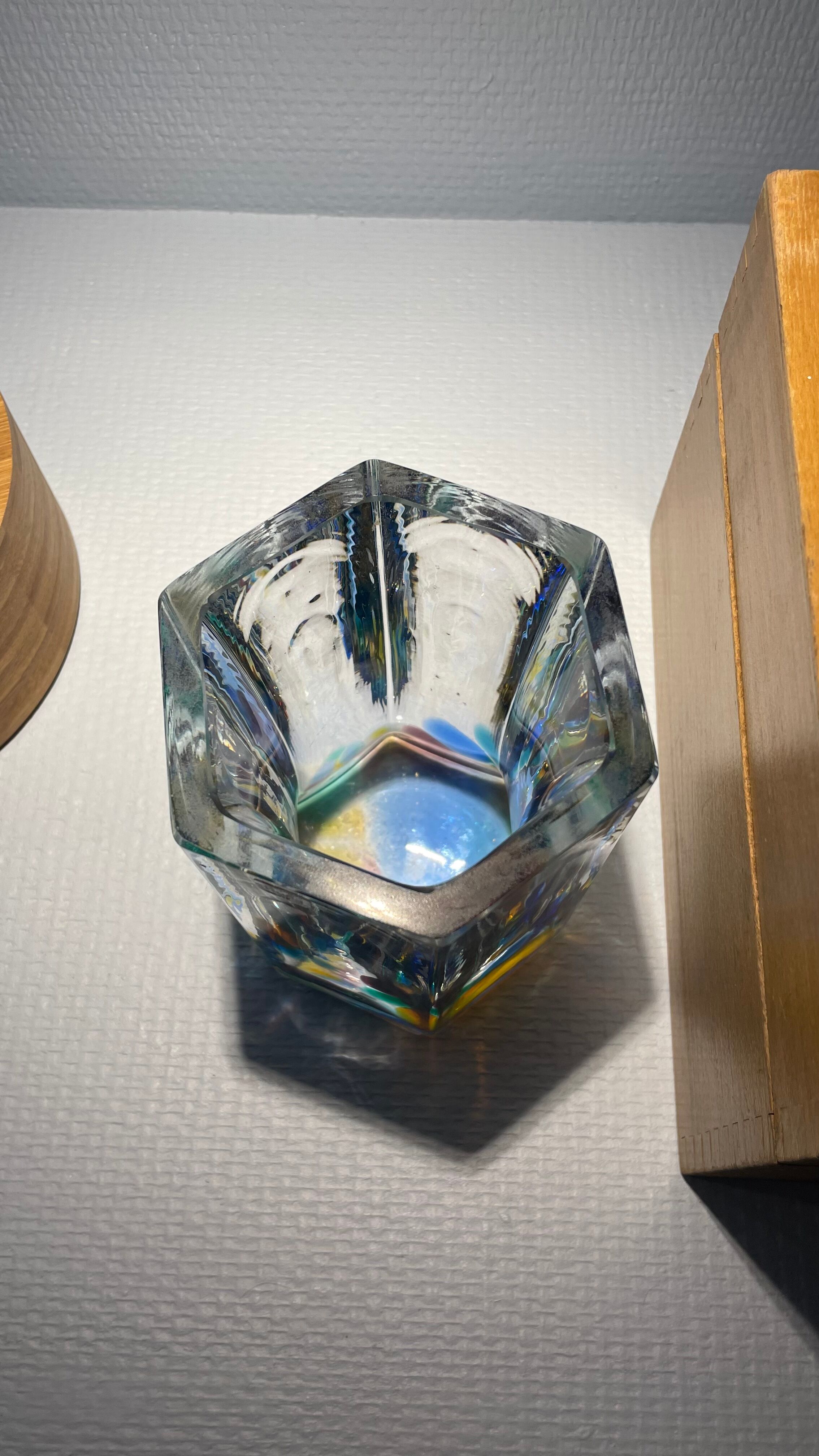 Crystal vase with color inclusions