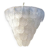 Chandelier en verre de Murano avec pétales en graniglia blanche italienne élégante