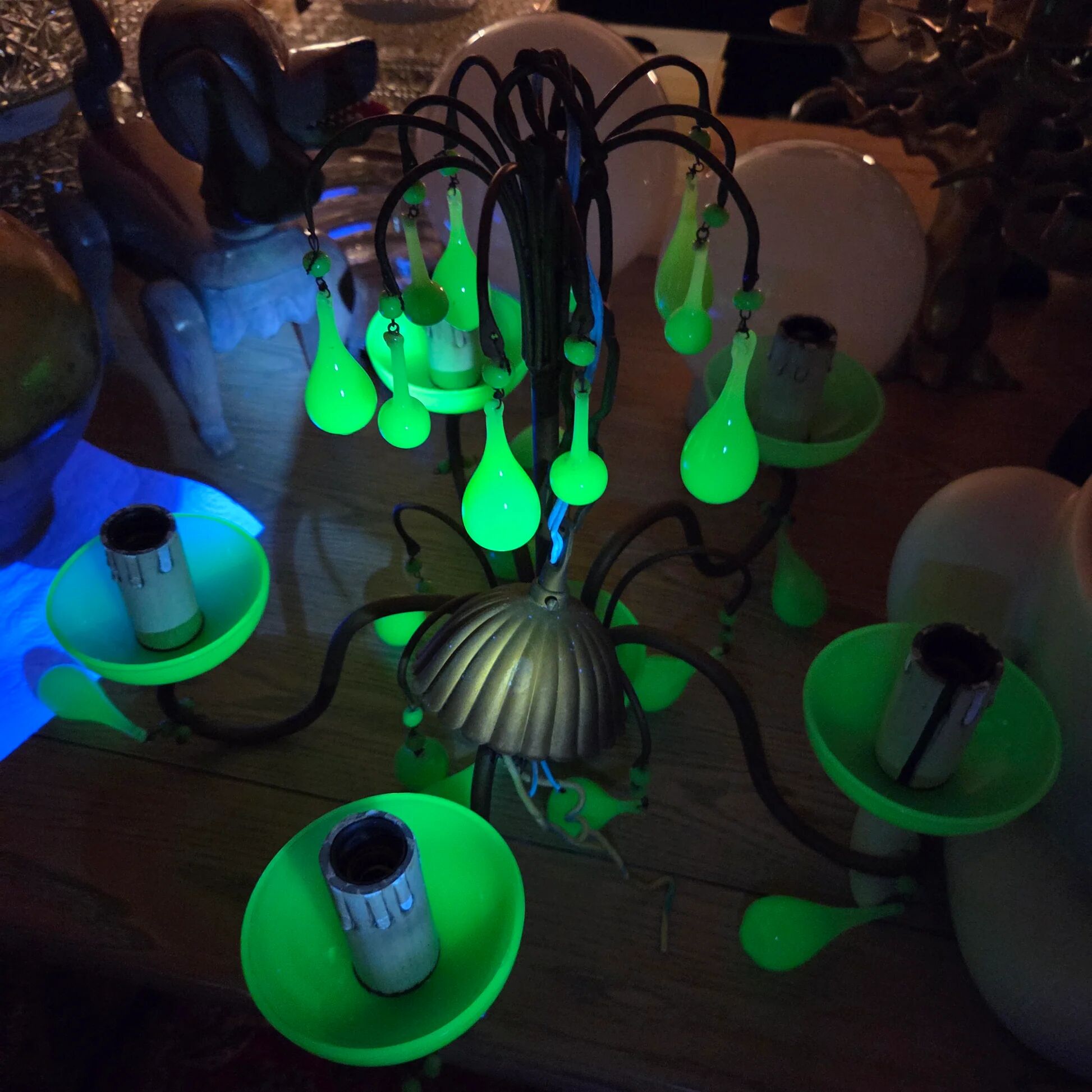 Italian chandelier with 5 lights in green opaline glass with uranium - ouraline
