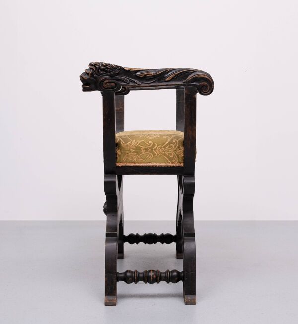 Tabouret victorien antique à décor de lions sculpté à la main, Hollande