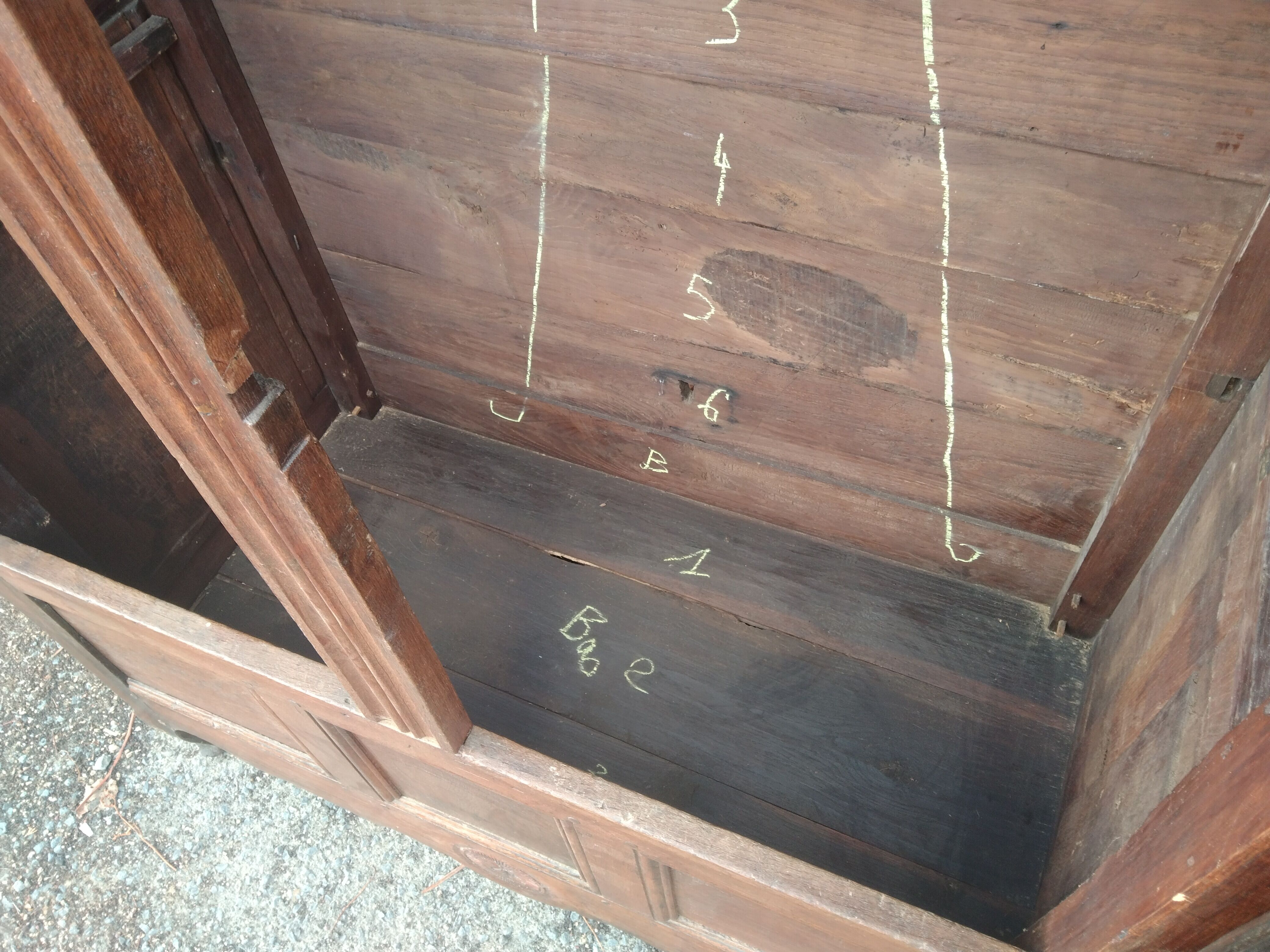 Auvergne wardrobe 18th century