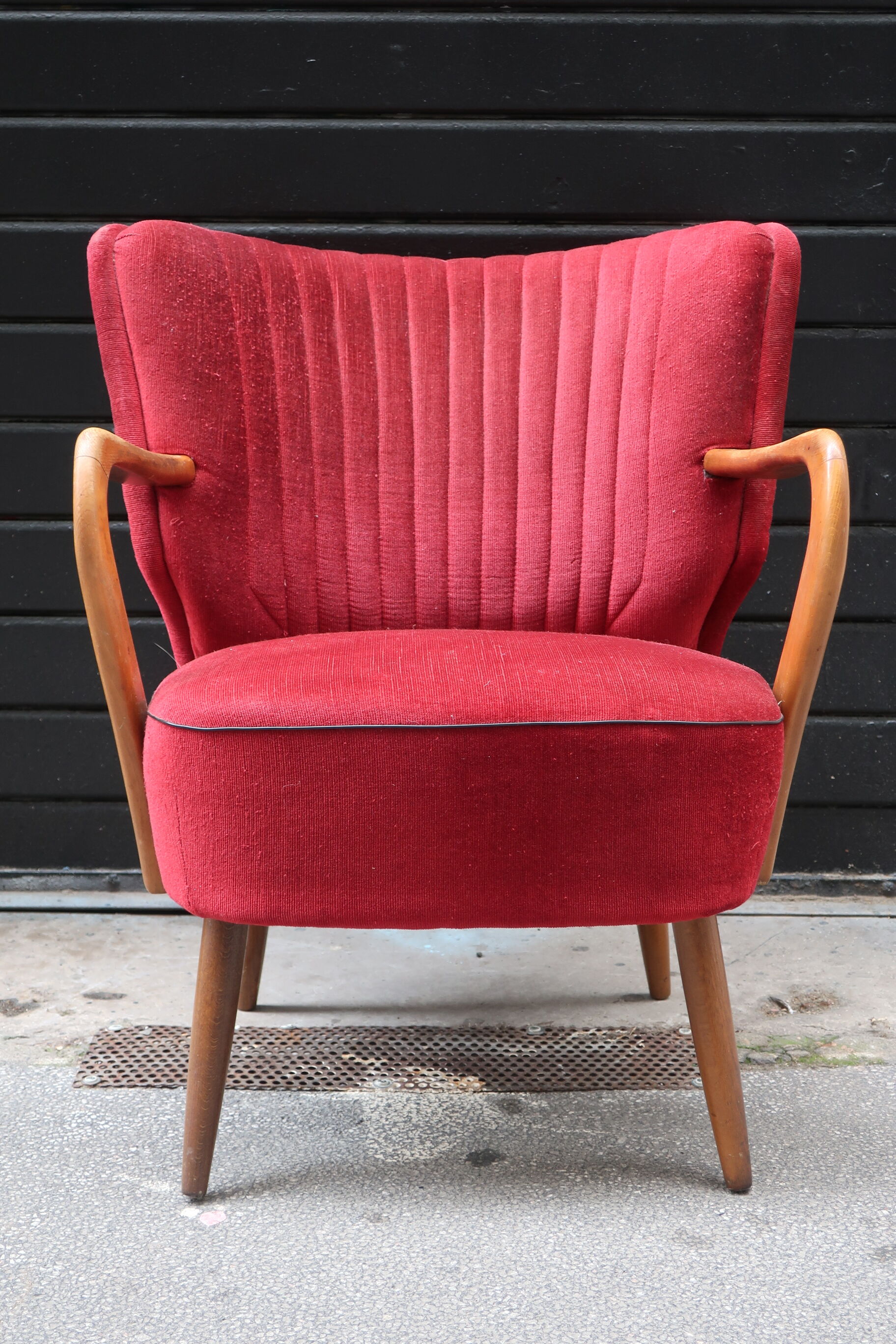 Armchair 60s vintage cocktail red velvet