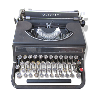 Machine à écrire Olivetti Studio 42