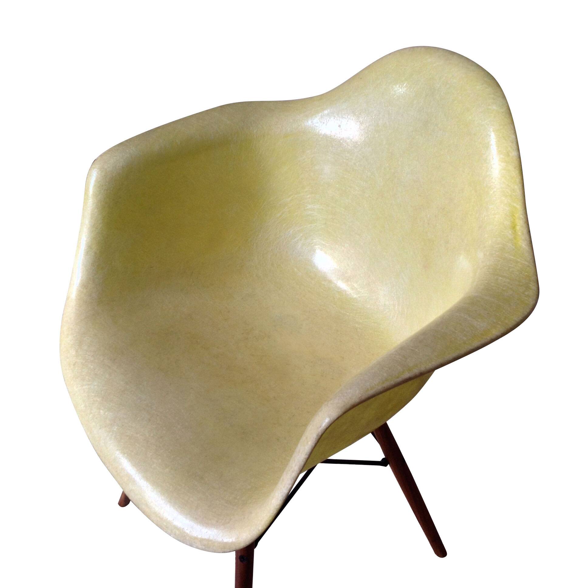 CHARLES EAMES _ ZENITH ARMCHAIR EDITION