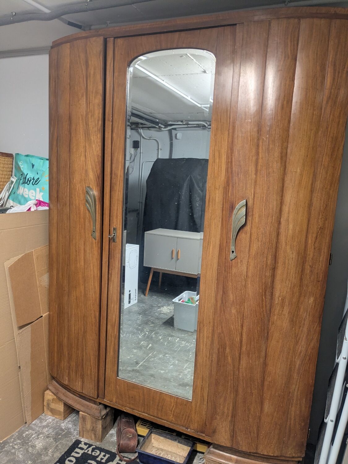 Wardrobe with mirror