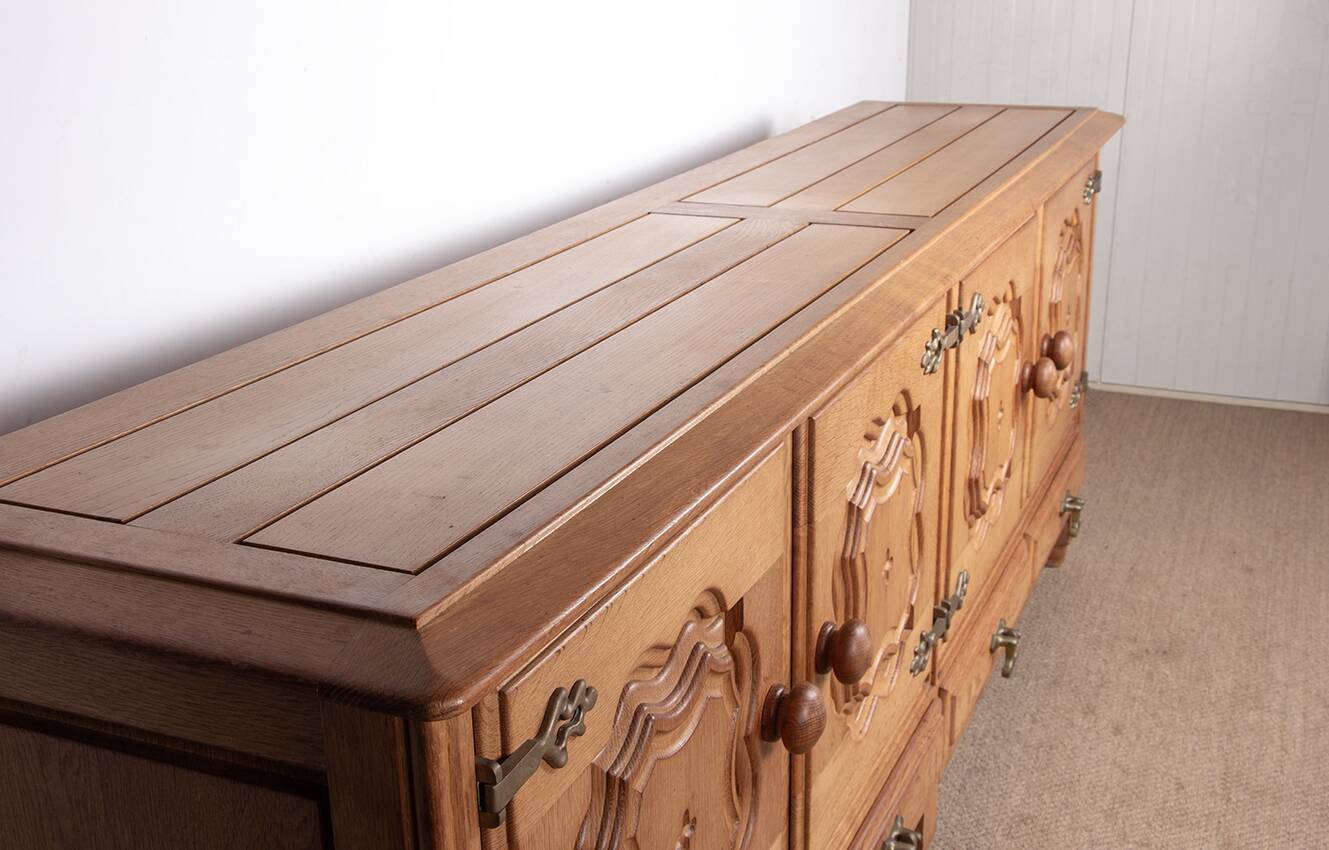 Very large French sideboard in solid oak, Guillerme and Chambron 1960.