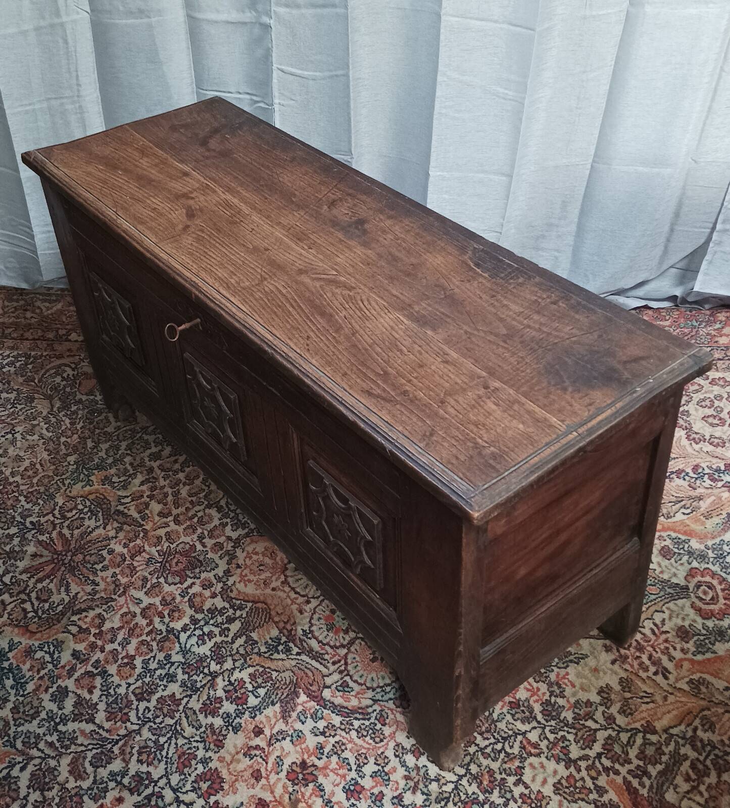 Louis XIV oak chest from the 19th century.