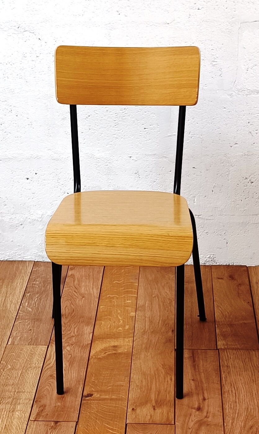 Chaise vintage d'écolier