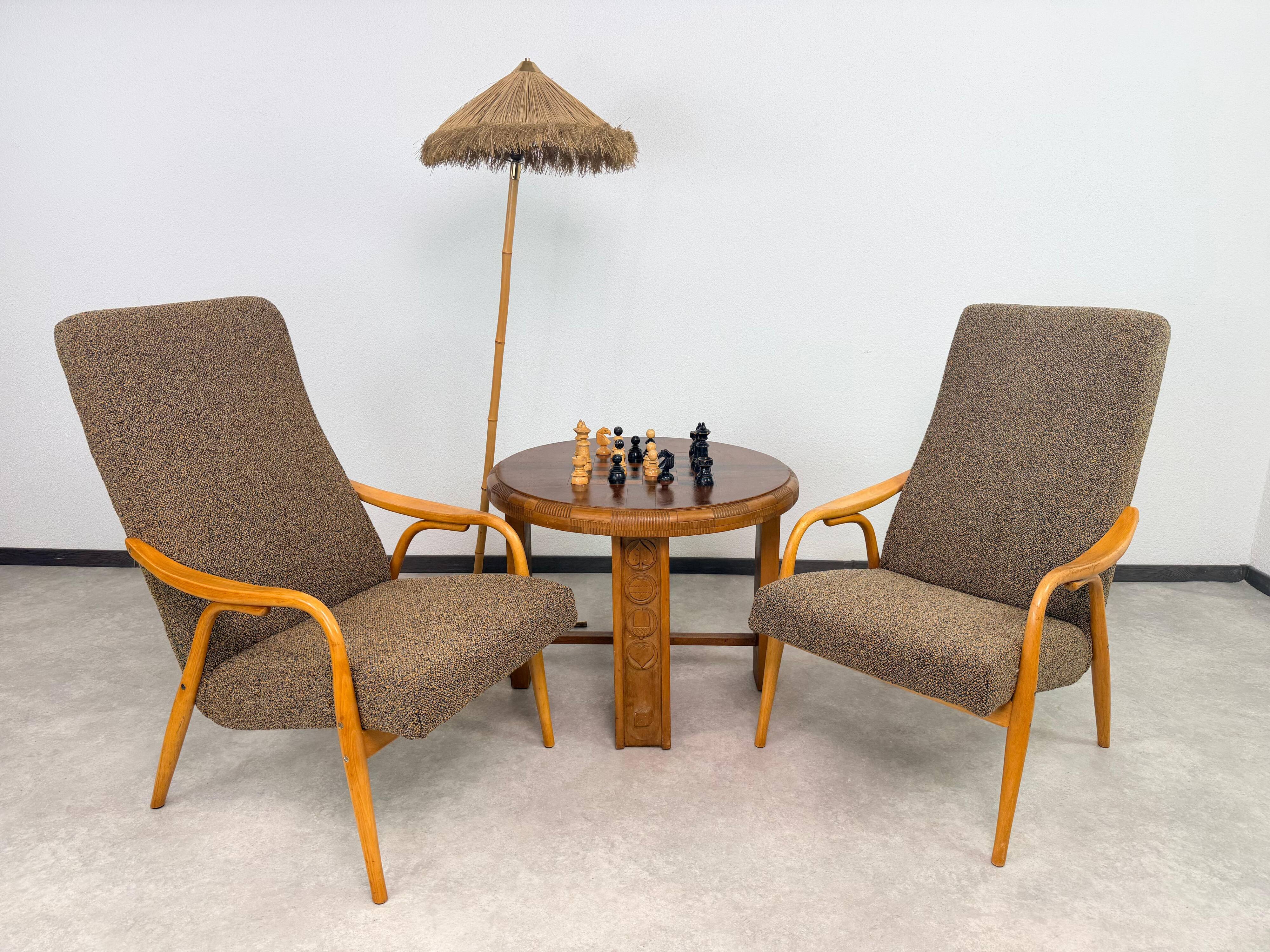 Mid-century modern armchairs Ton 947 by Antonín Šuman
