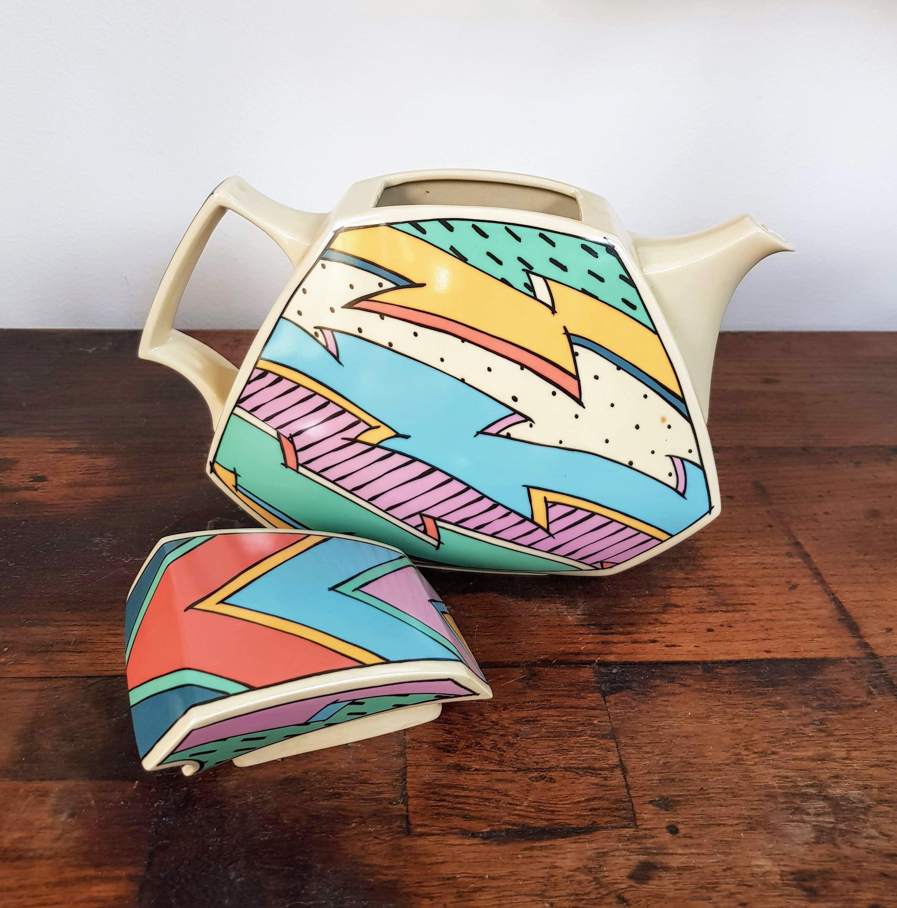 Iconic Memphis Style Dorothy Hafner Rosenthal Teapot - Flash - 1980s