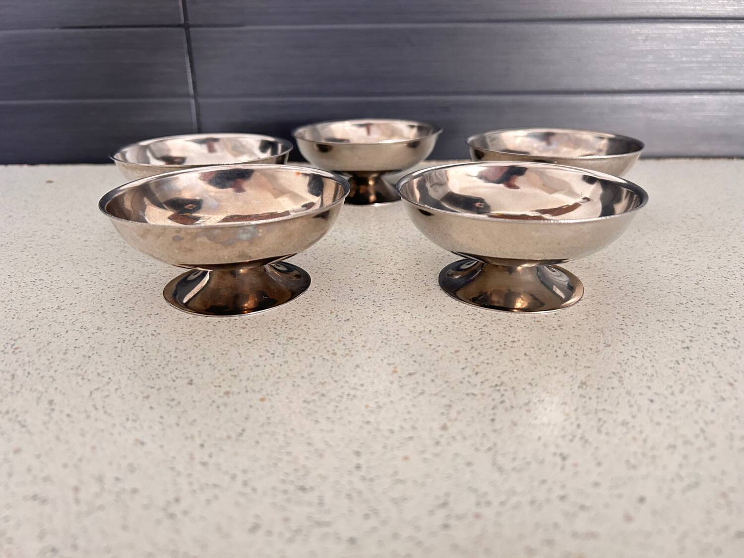 Set of 5 stainless steel fruit or ice cream bowls