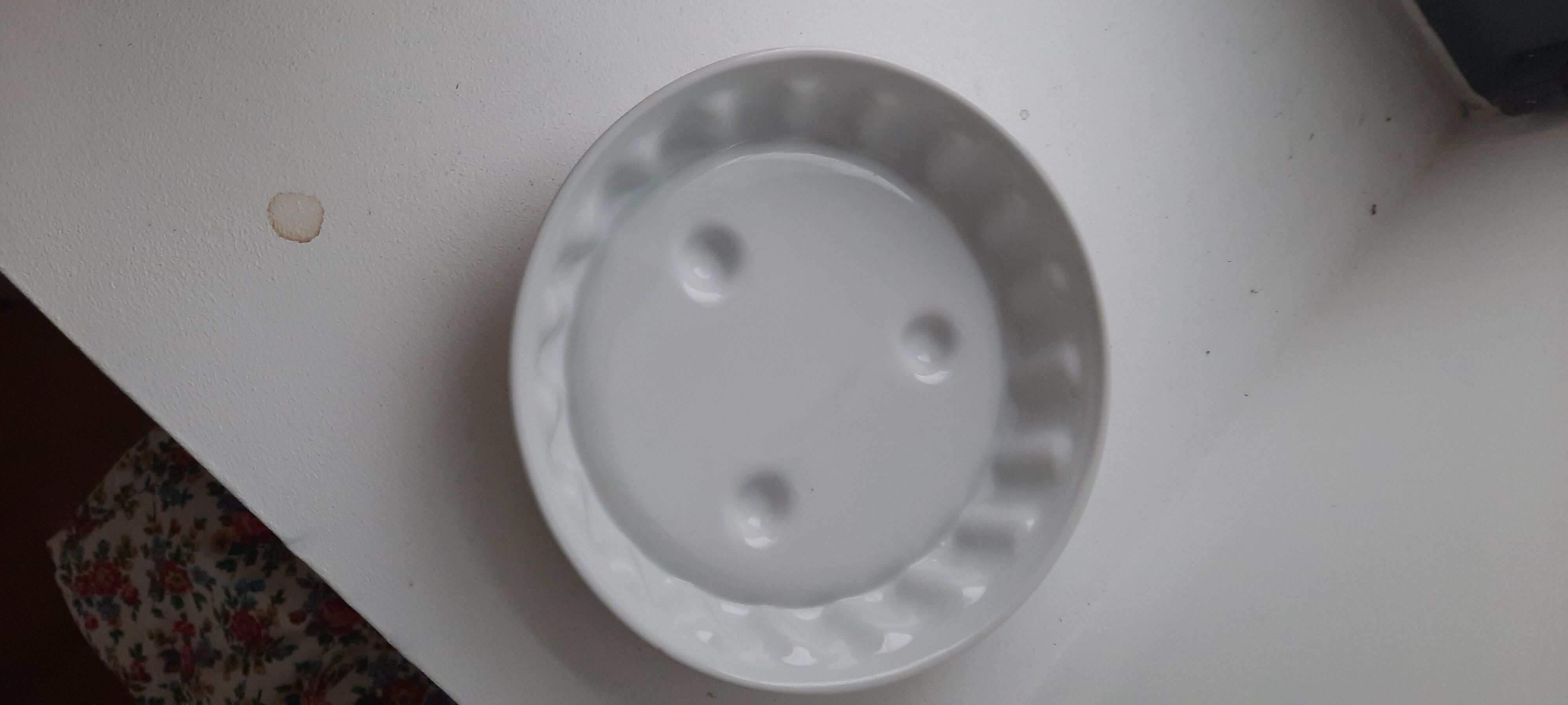 White porcelain drainer
