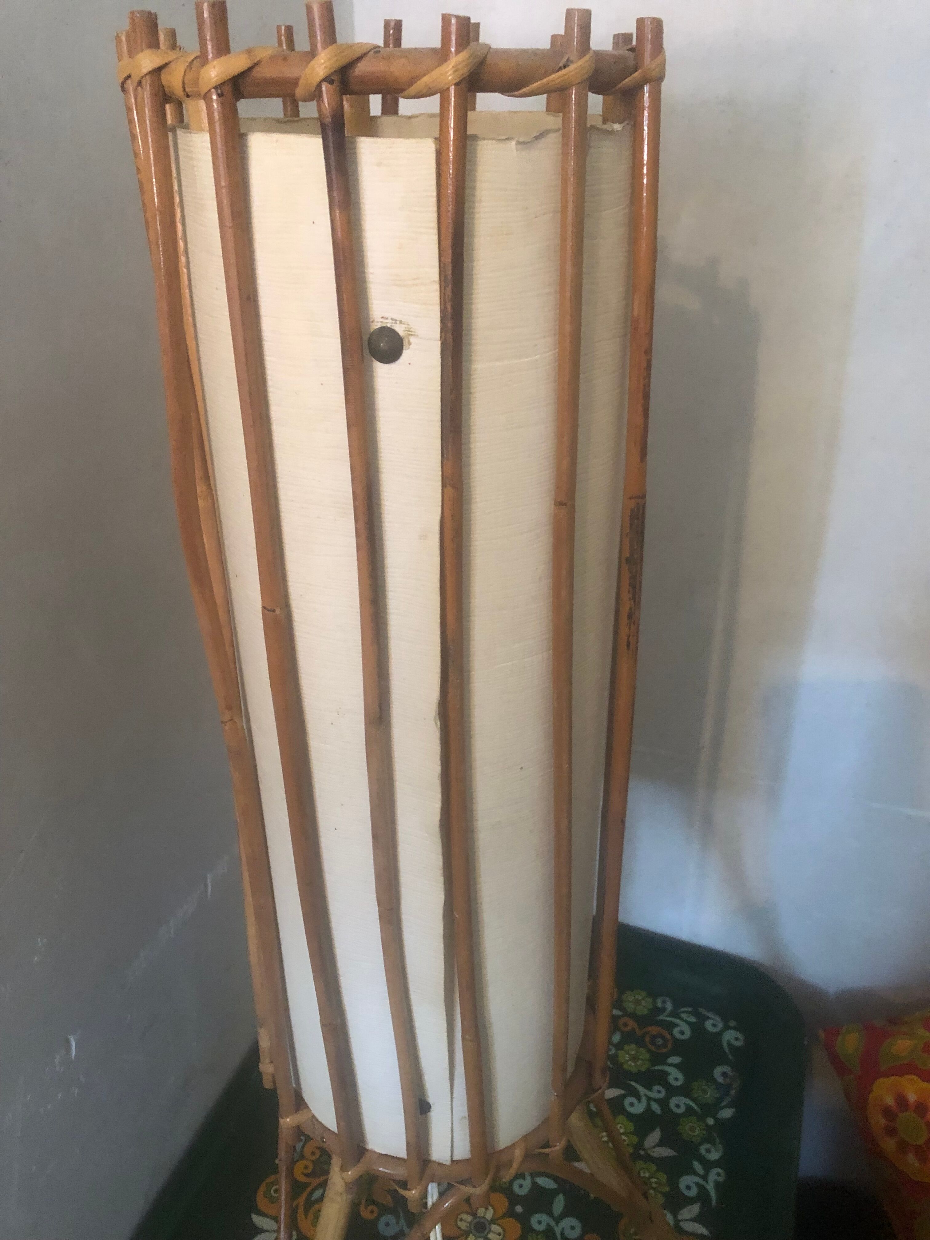Rattan lamp bamboo wicker vintage 60s tripod foot