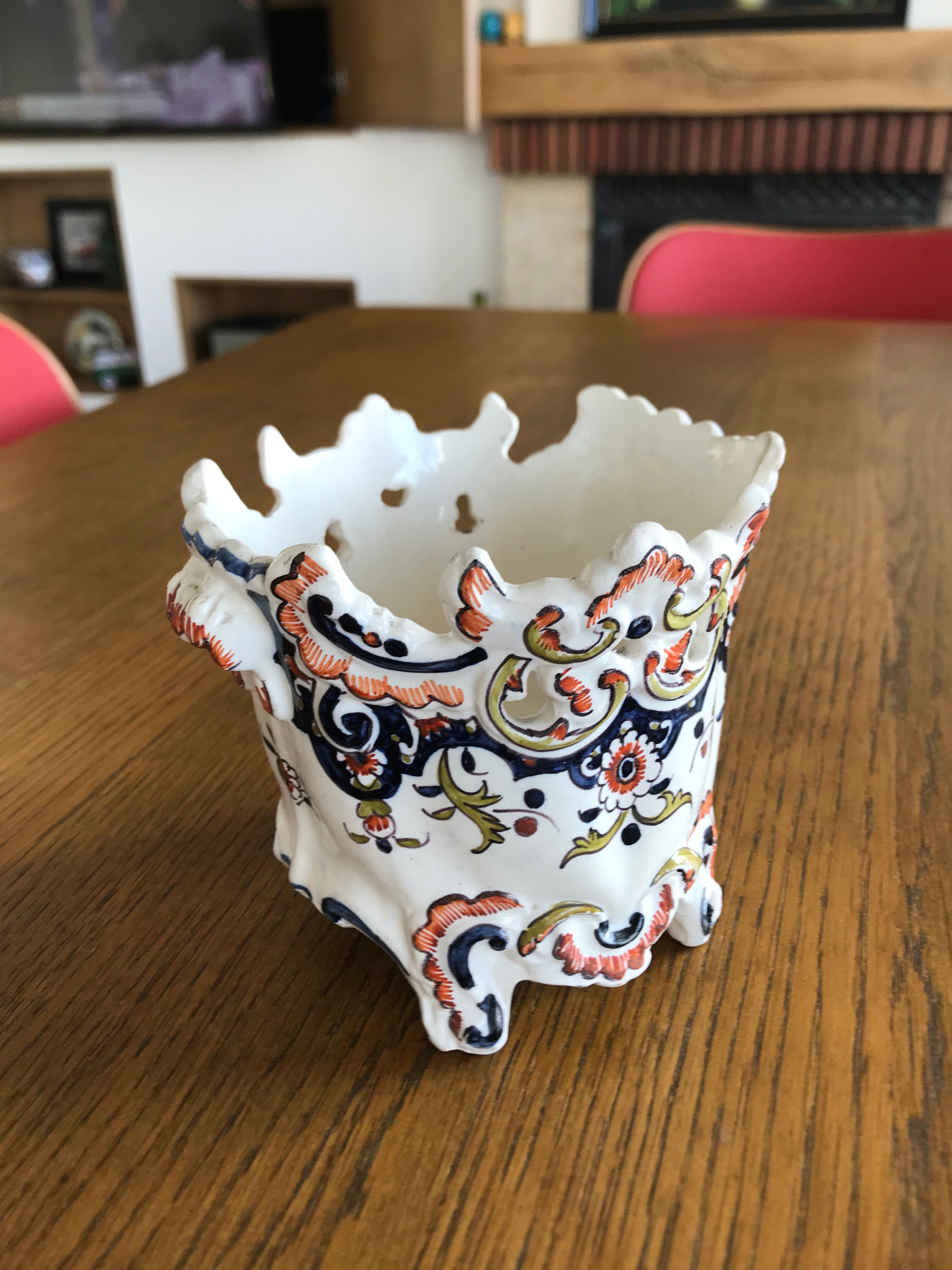 Ceramic pot cover