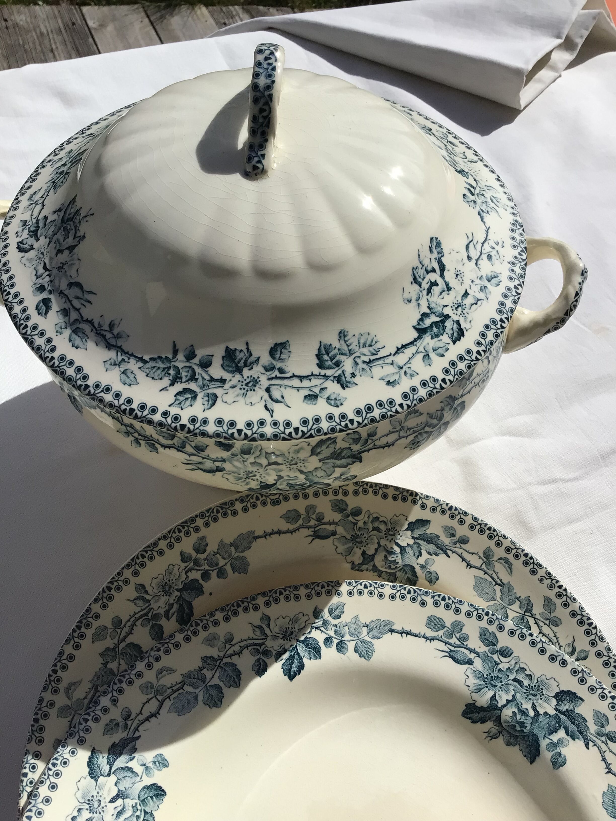 Iron Earth tureen model Guadeloupe Debray gray blue