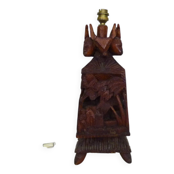 Ancienne grande lampe École Malgache et Tannarive en bois sculpté. Art Déco