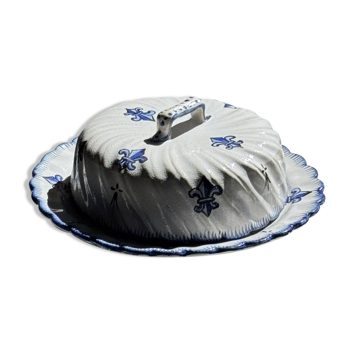 Ceramic cheese dome with lily flower decoration H7 D19