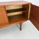 Buffet unique de style art déco des années 60 avec poignées en palissandre.