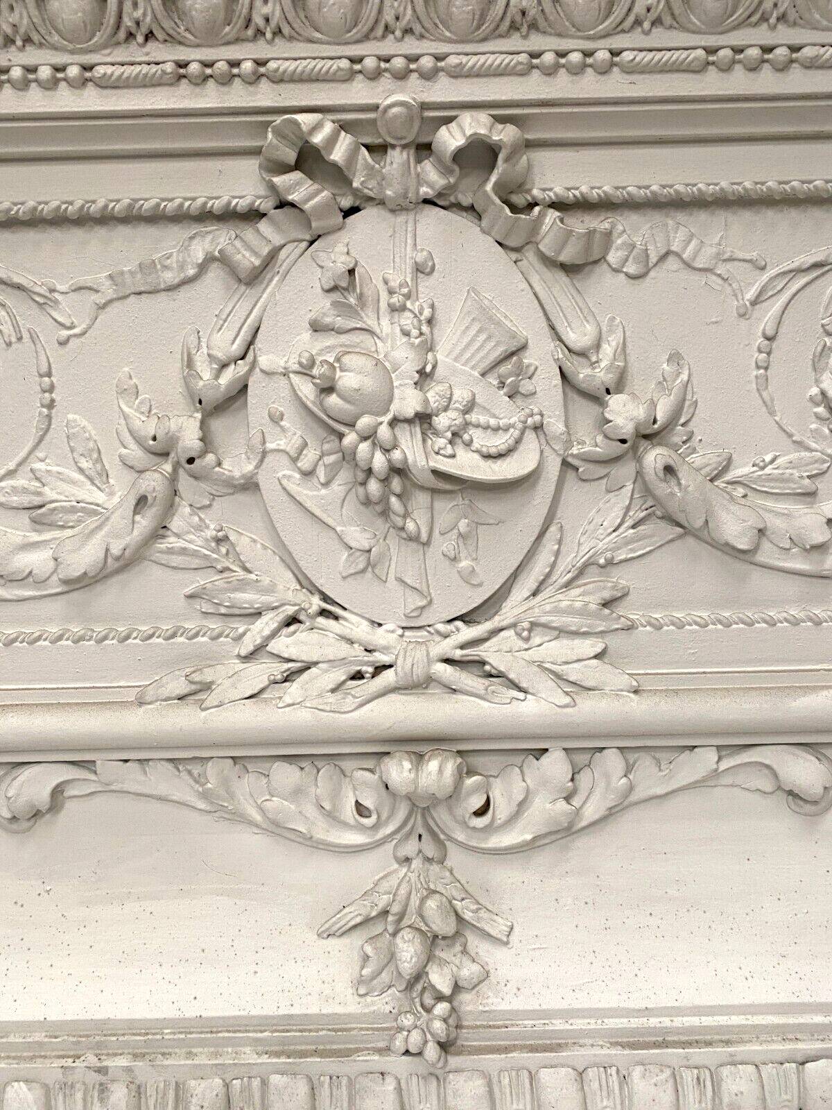 Decorative panel or top of door in wood and patinated stucco 19th century