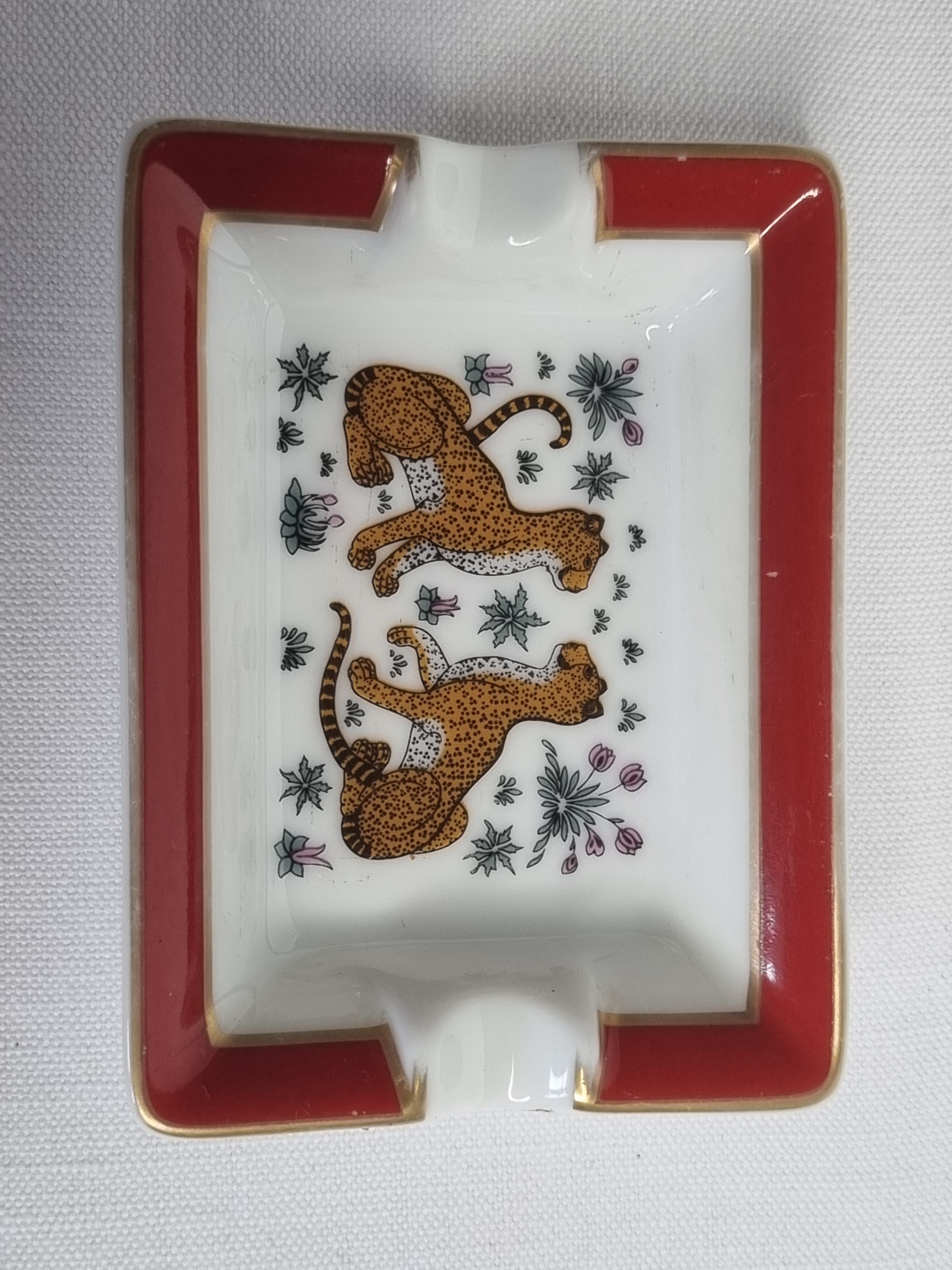 Hermès ashtray decorated with cheetahs, 8 cm