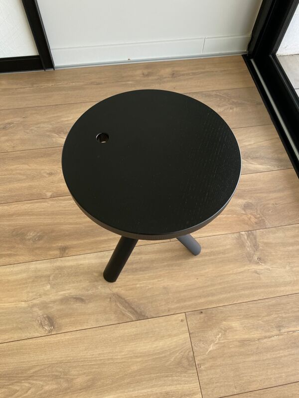 Tabouret IKE vendu par cinna
