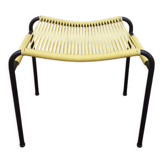 Scoubidou stool