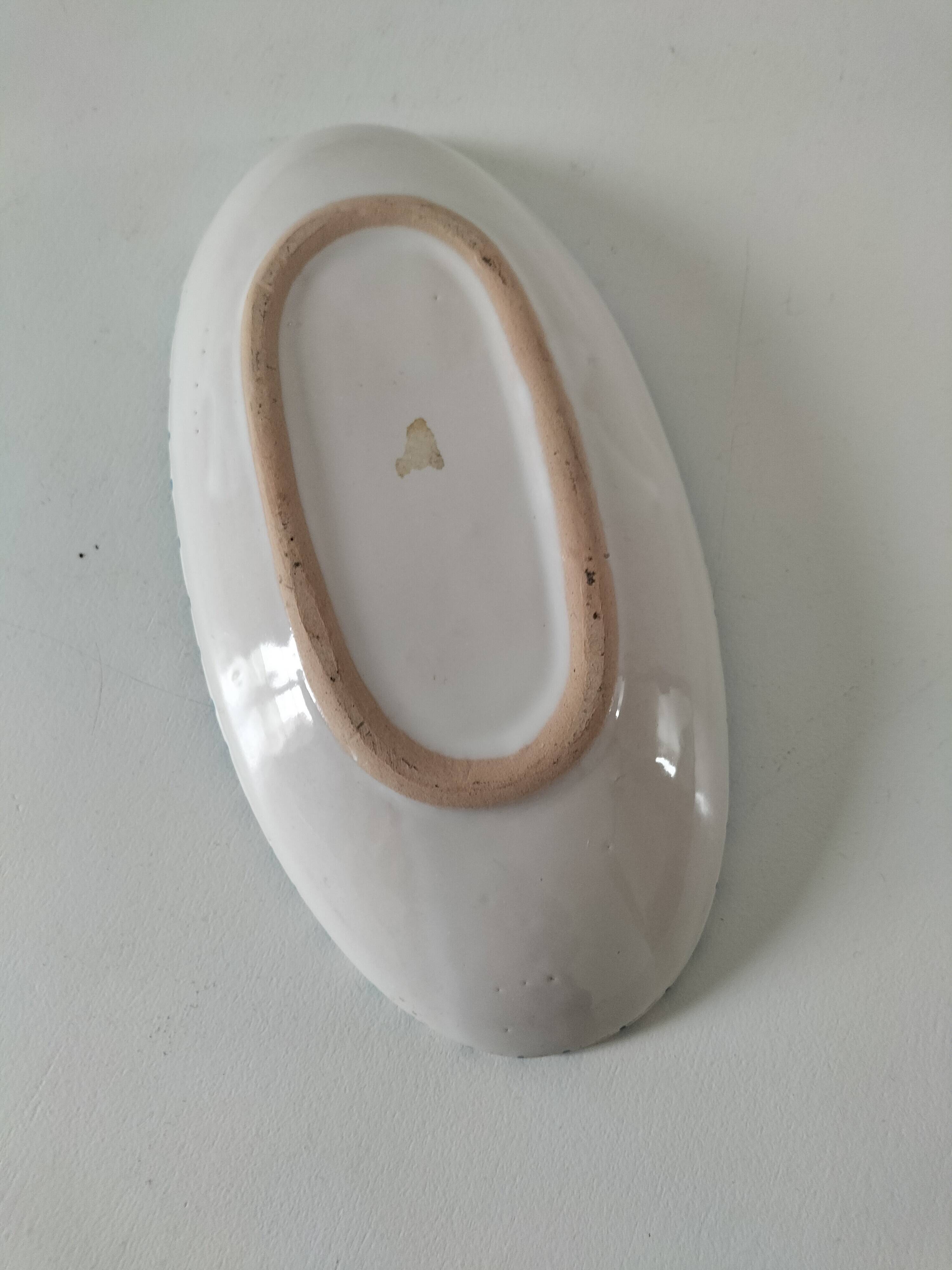 Moroccan glazed ceramic dish, Safi craftsmanship style