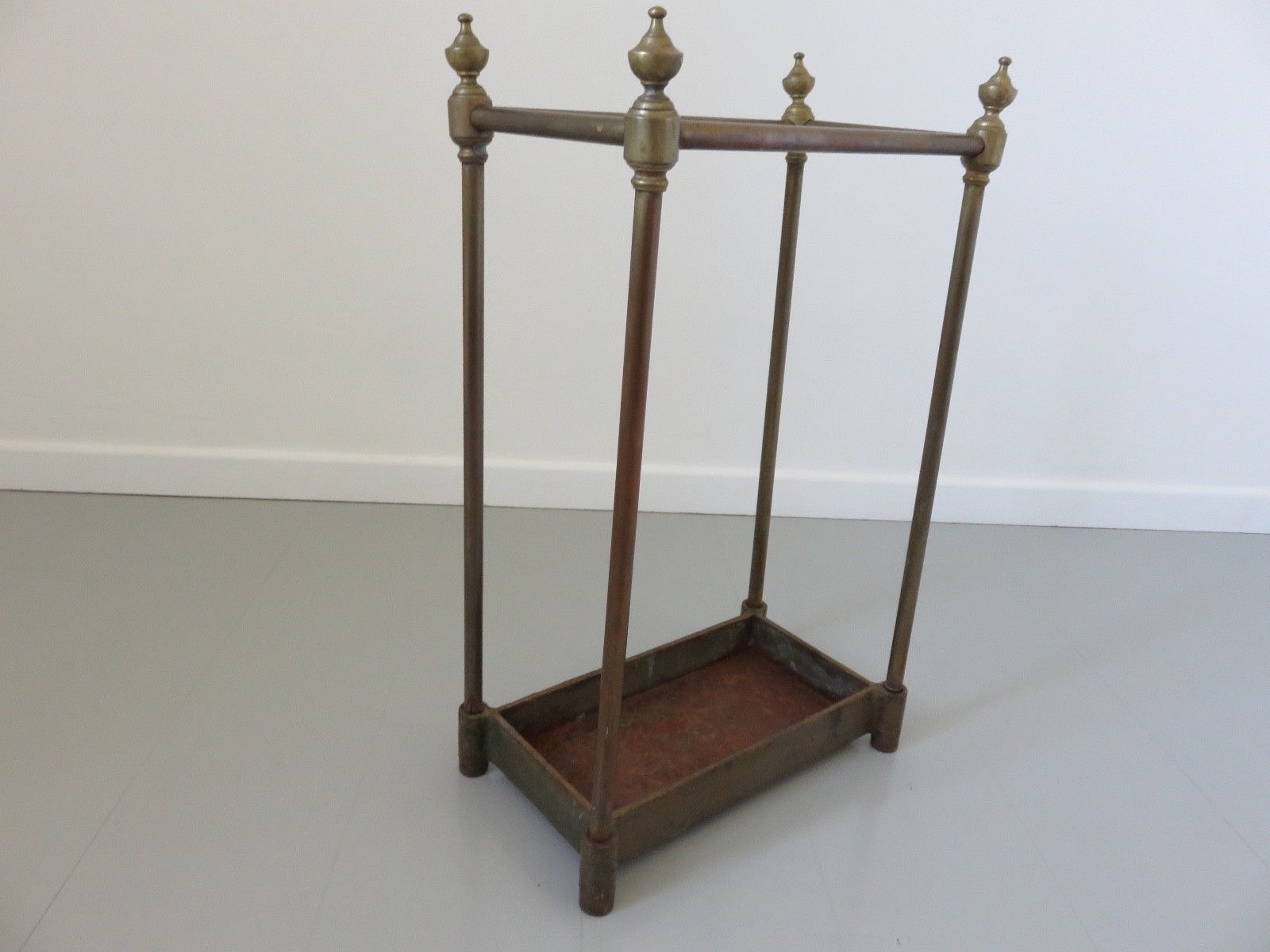 Umbrella rack in brass of the 1900s