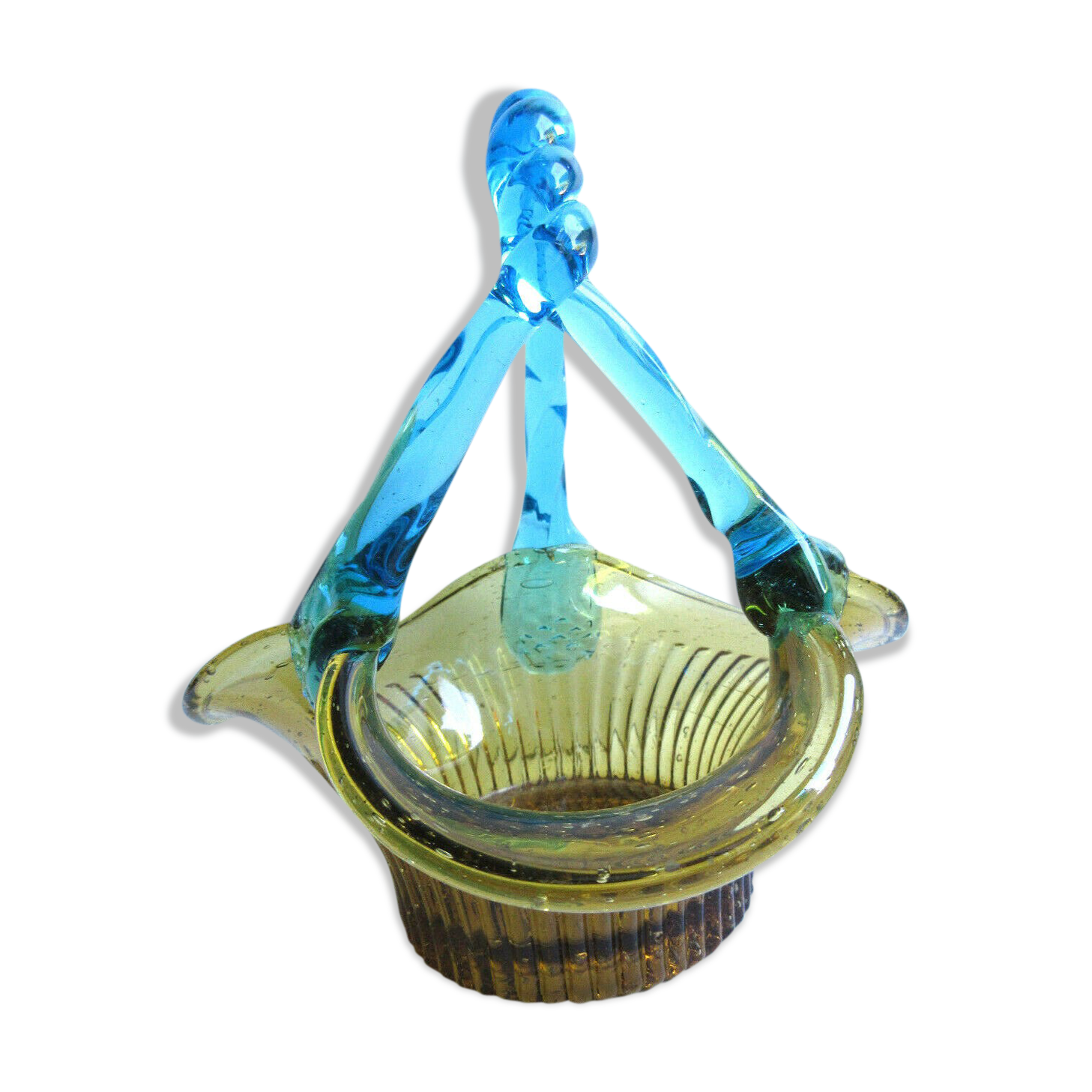 Empty pocket Three-fold basket Amber glass and blue handle, George SAND: Portieux