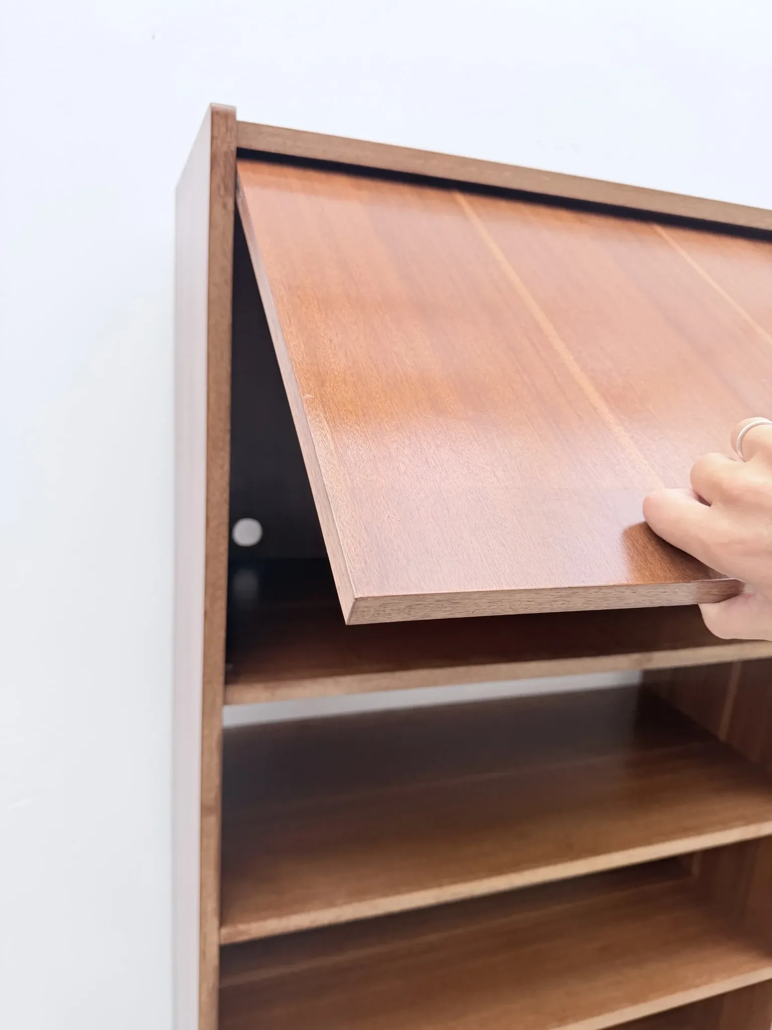 Scandinavian style bookshelf in teak and brass, 1950.