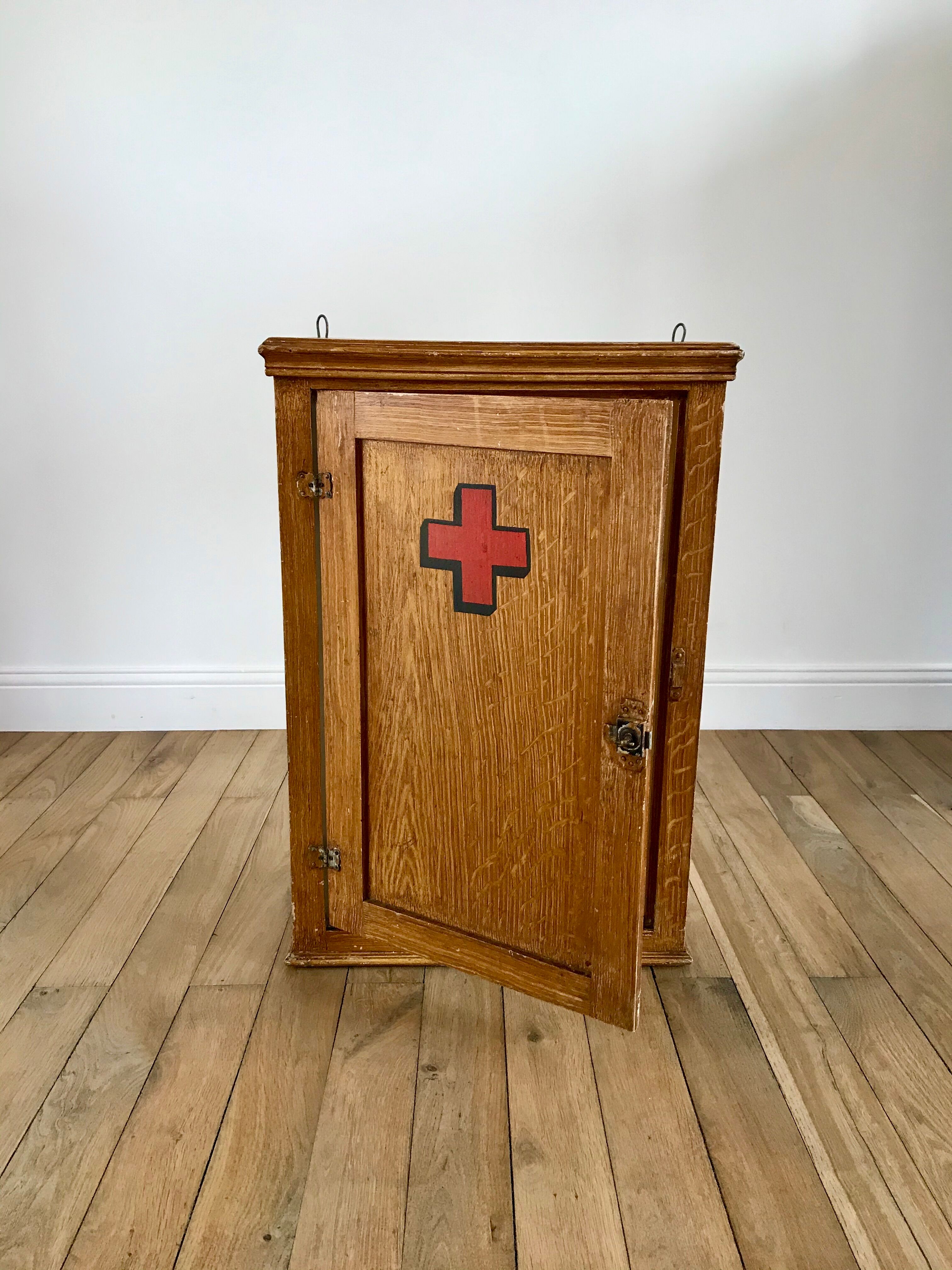 Wall Shelf / Medicine Cabinet Vintage 50s