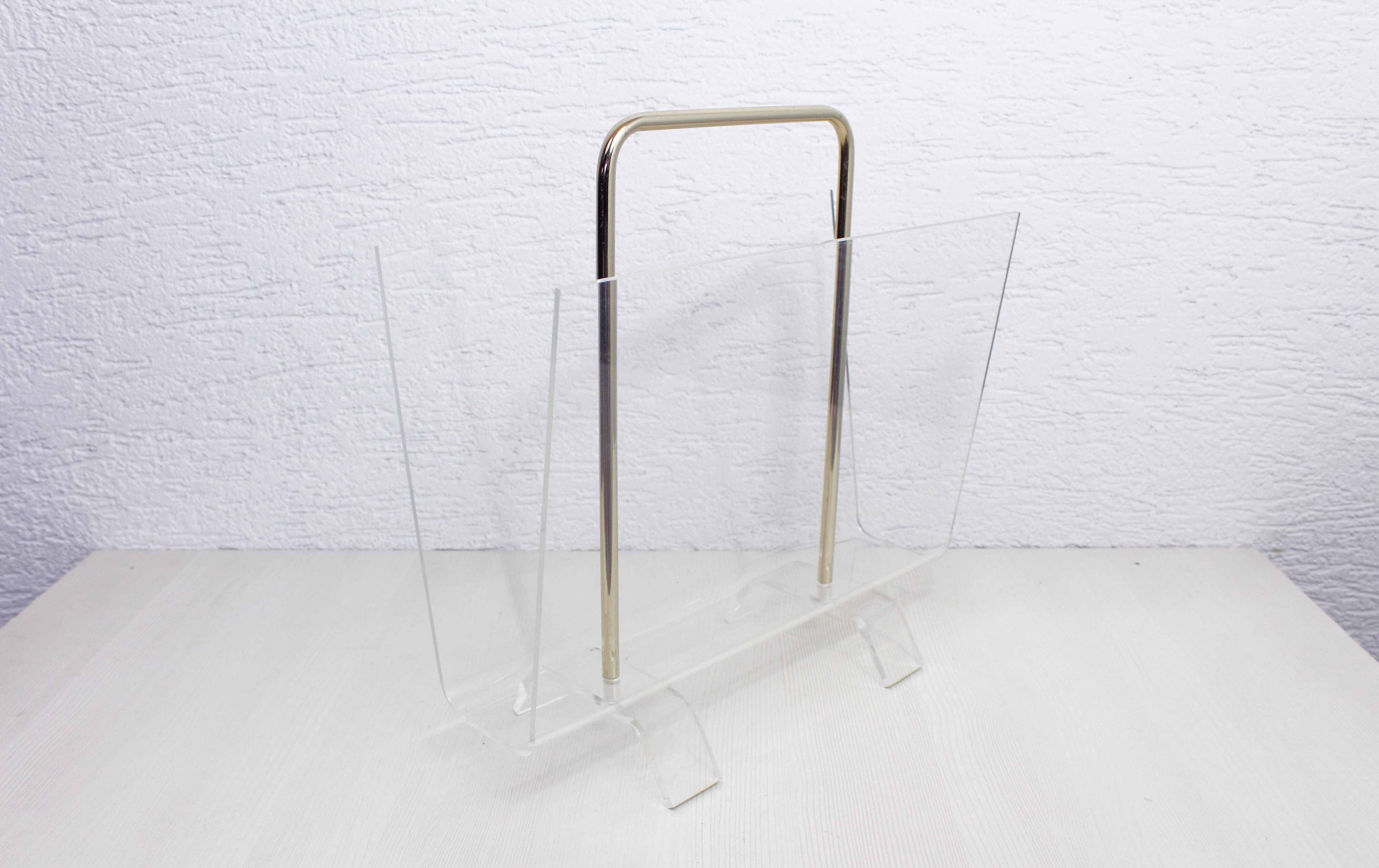 Plexiglass magazine holder