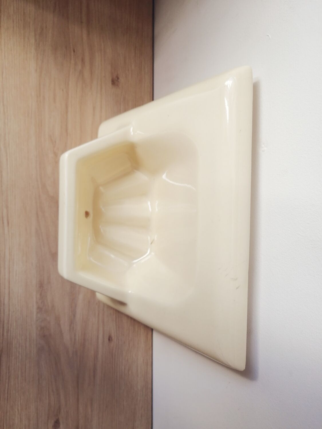 Art Deco soap holder