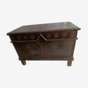 Wedding chest