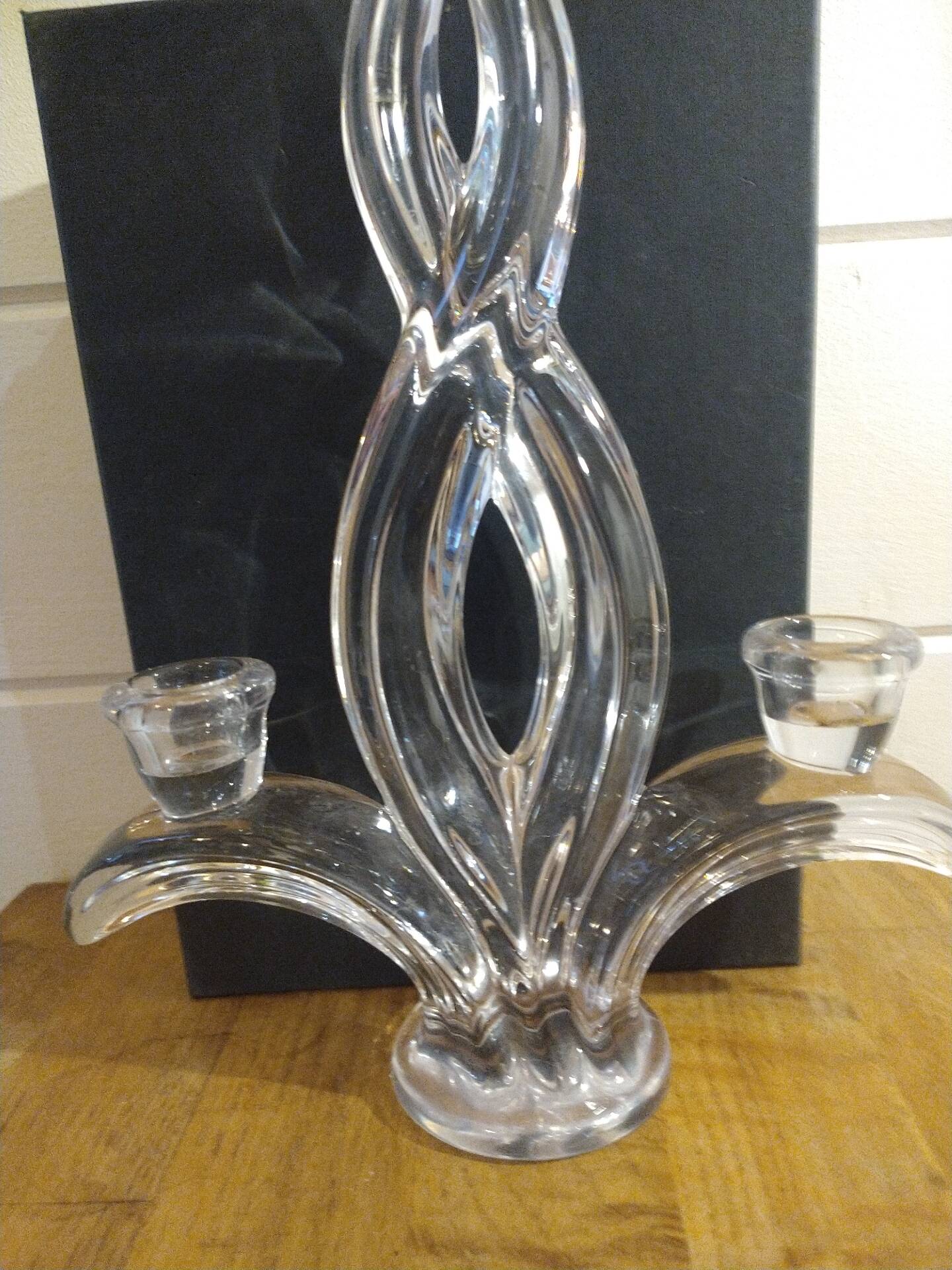 4 crystal lily candle holders from Vannes le Châtel.
