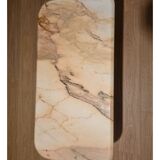 Table basse en marbre rose
