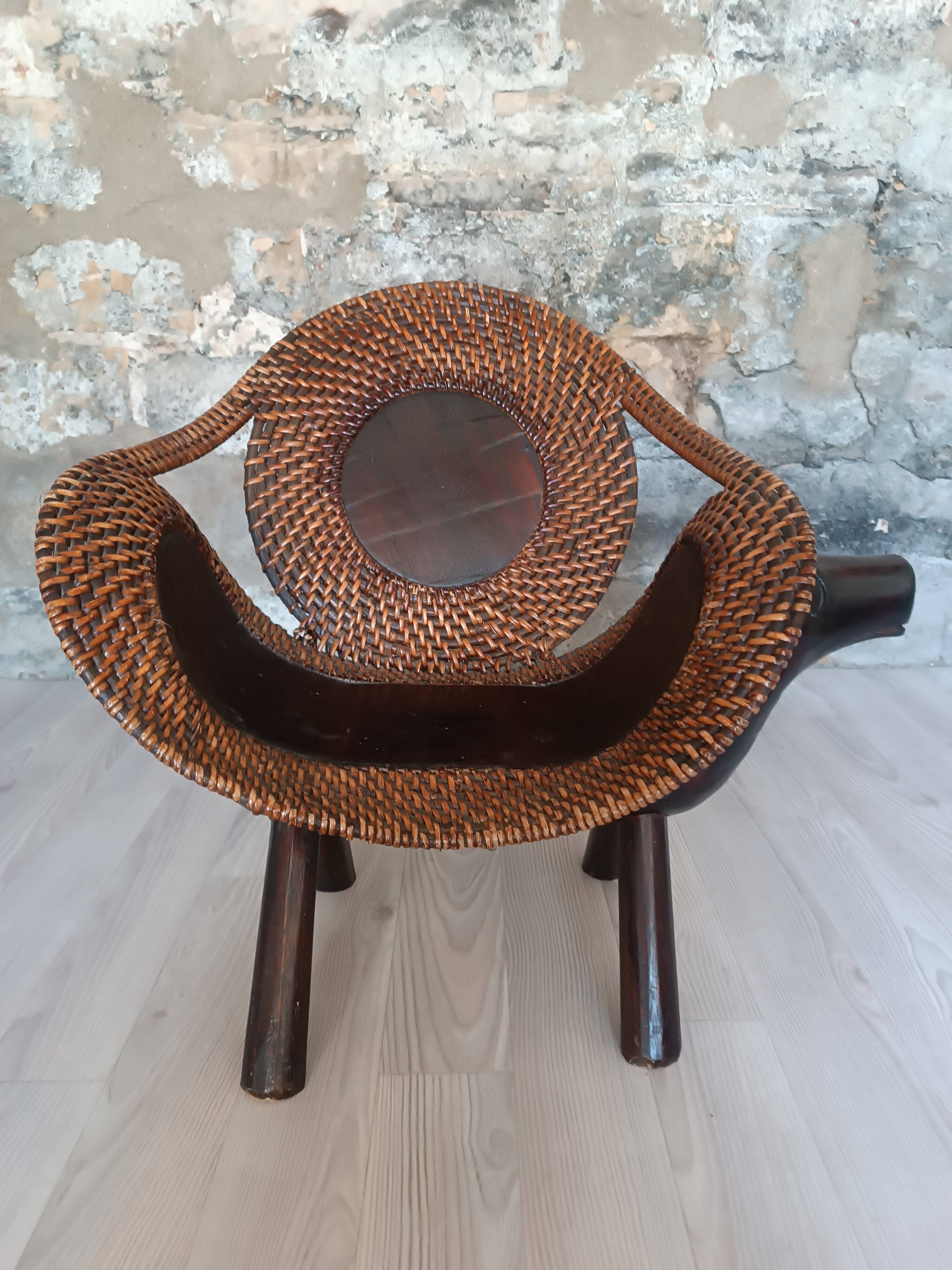 Wood and wicker "dog" armchair