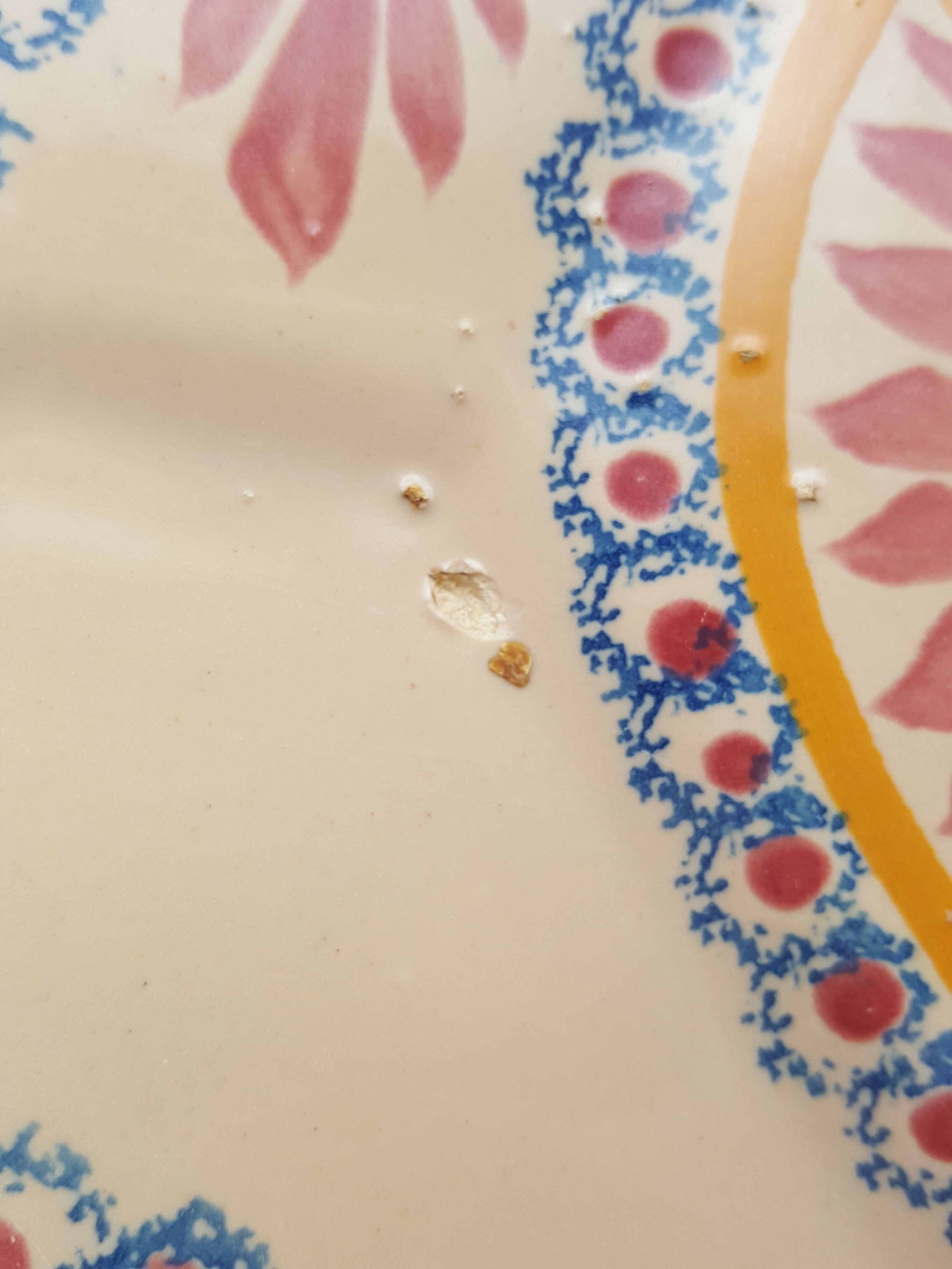 cups with octagonal saucers Henriot Quimper flower decoration leaves flowers