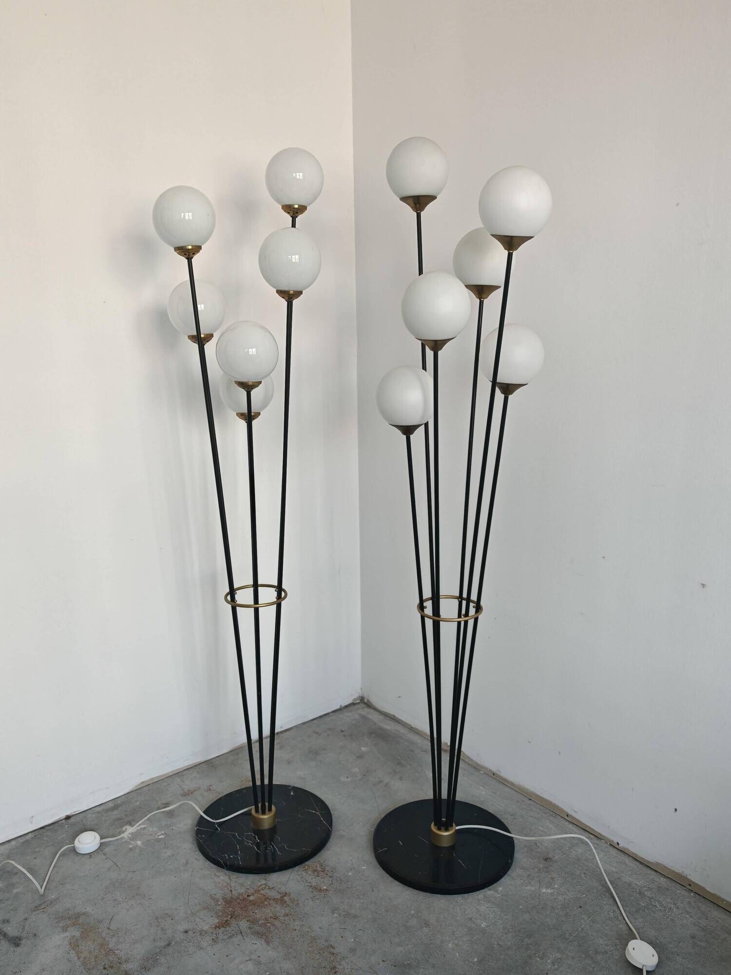 Mid Century Modern floor lamp in brass, marble, and opaline glass attributed to Stilnovo.