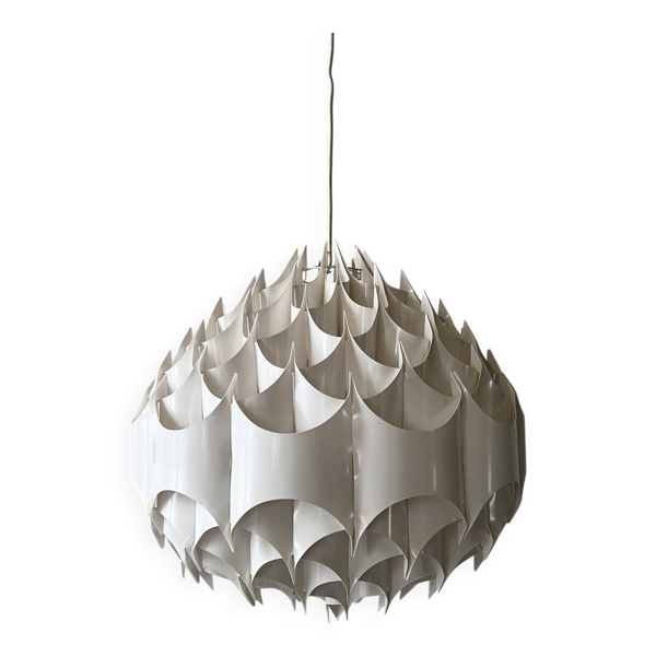 Suspension globe sculptural rhytmic par H.Milanda, design scandinave 1970